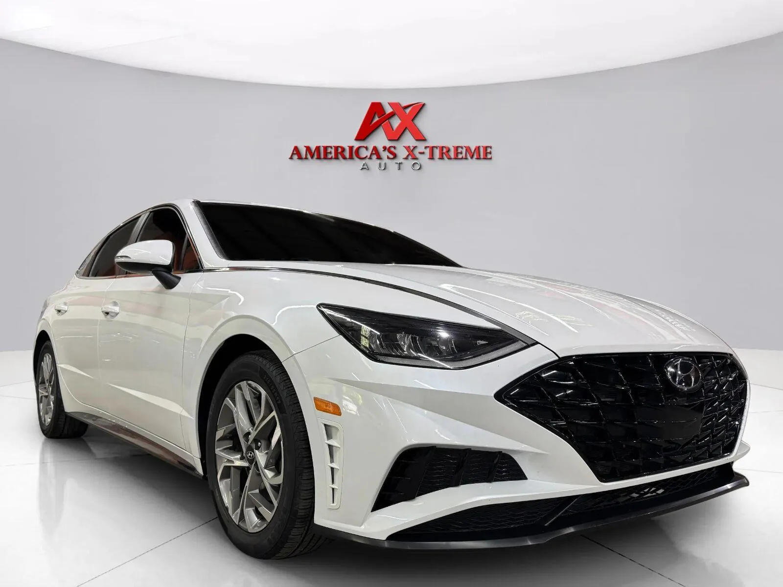 Hyundai Sonata photo 9