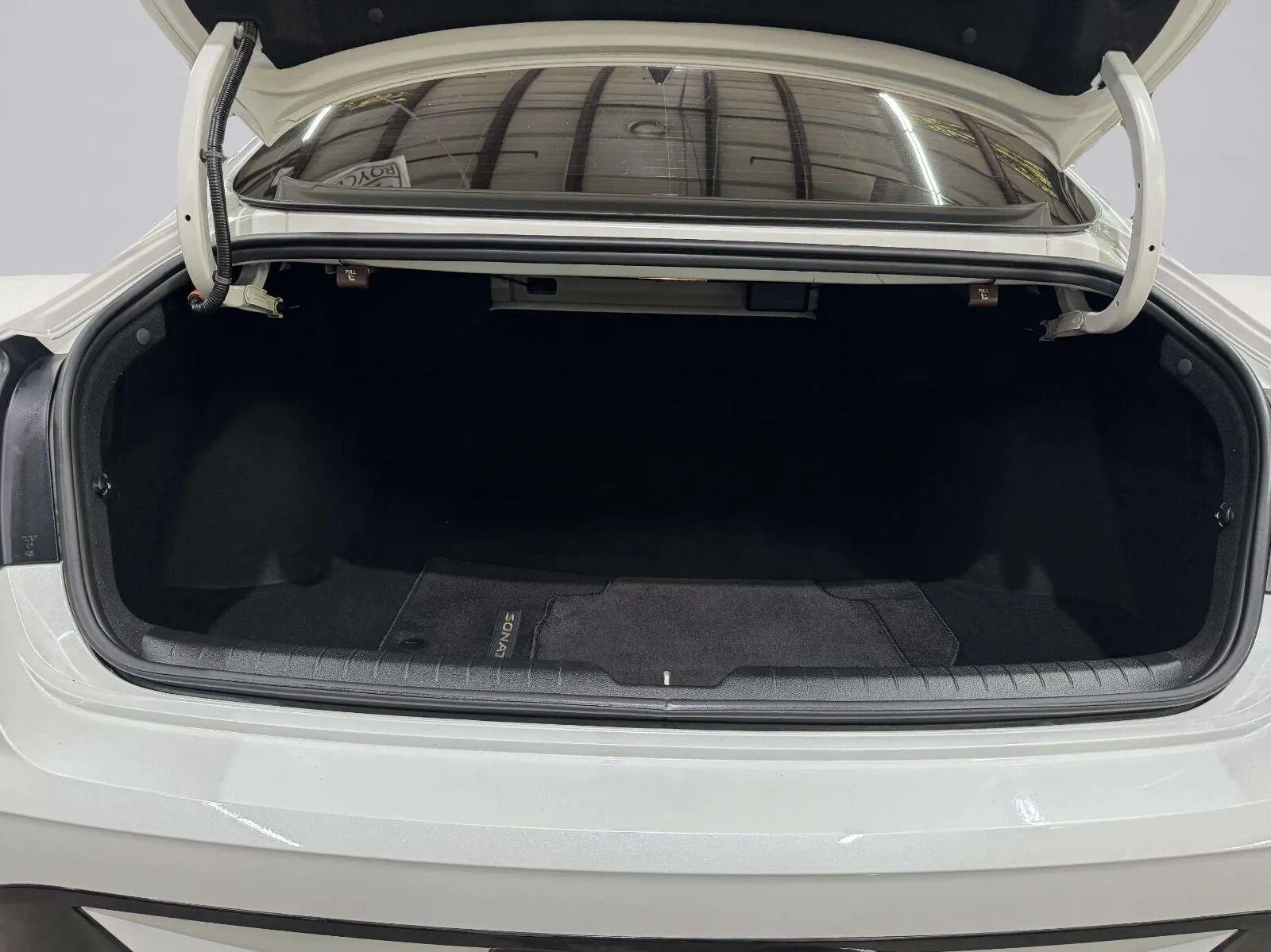 Hyundai Sonata photo 16