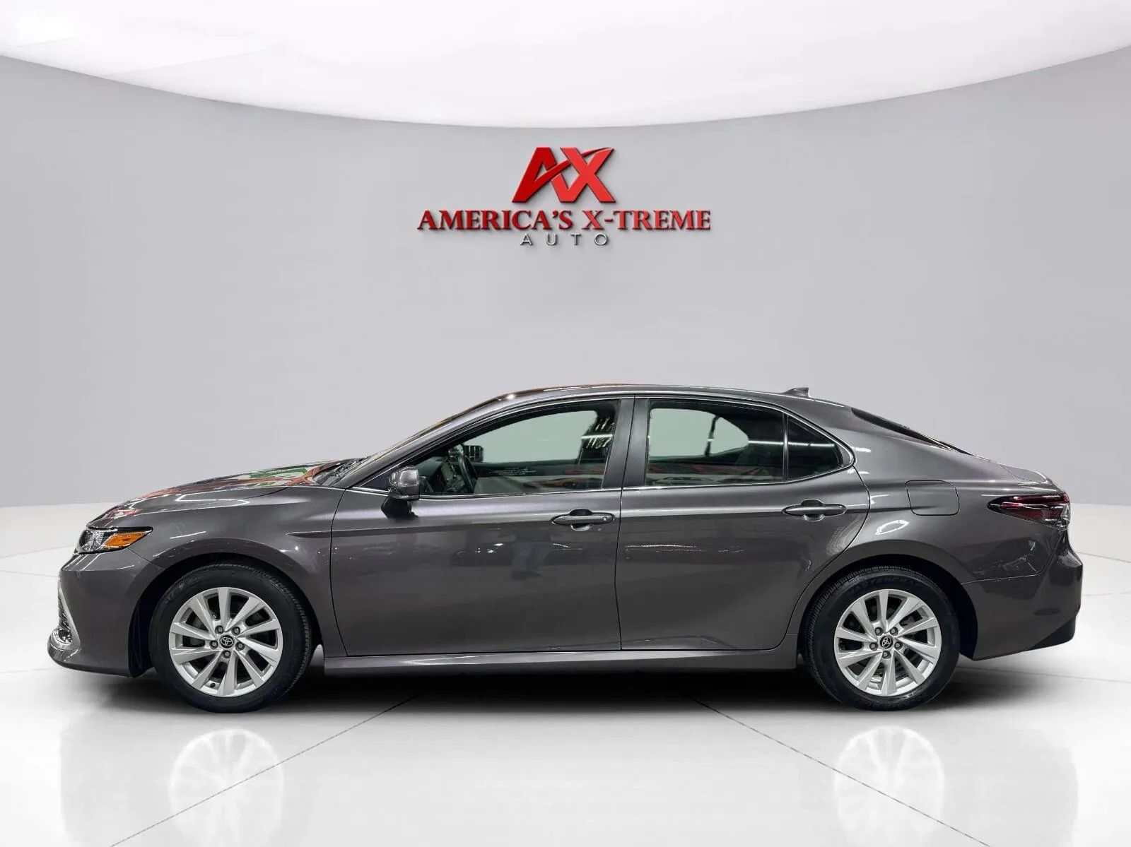 Toyota Camry photo 4