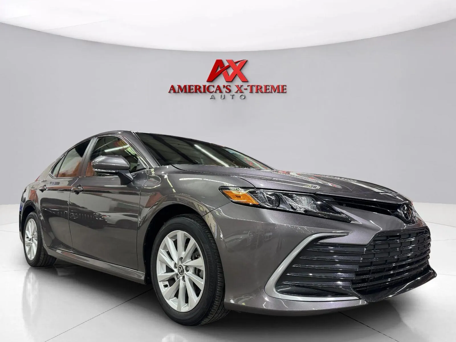 Toyota Camry photo 9