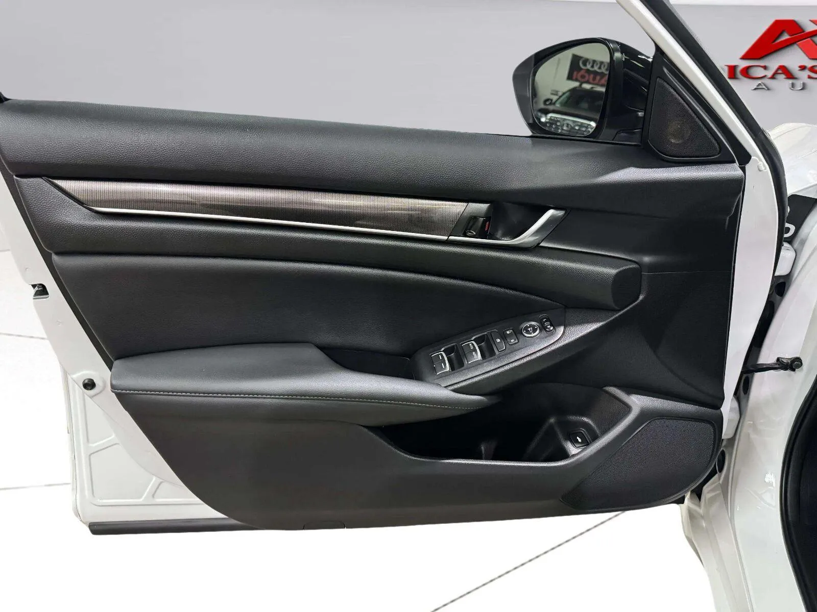 Honda Accord photo 22