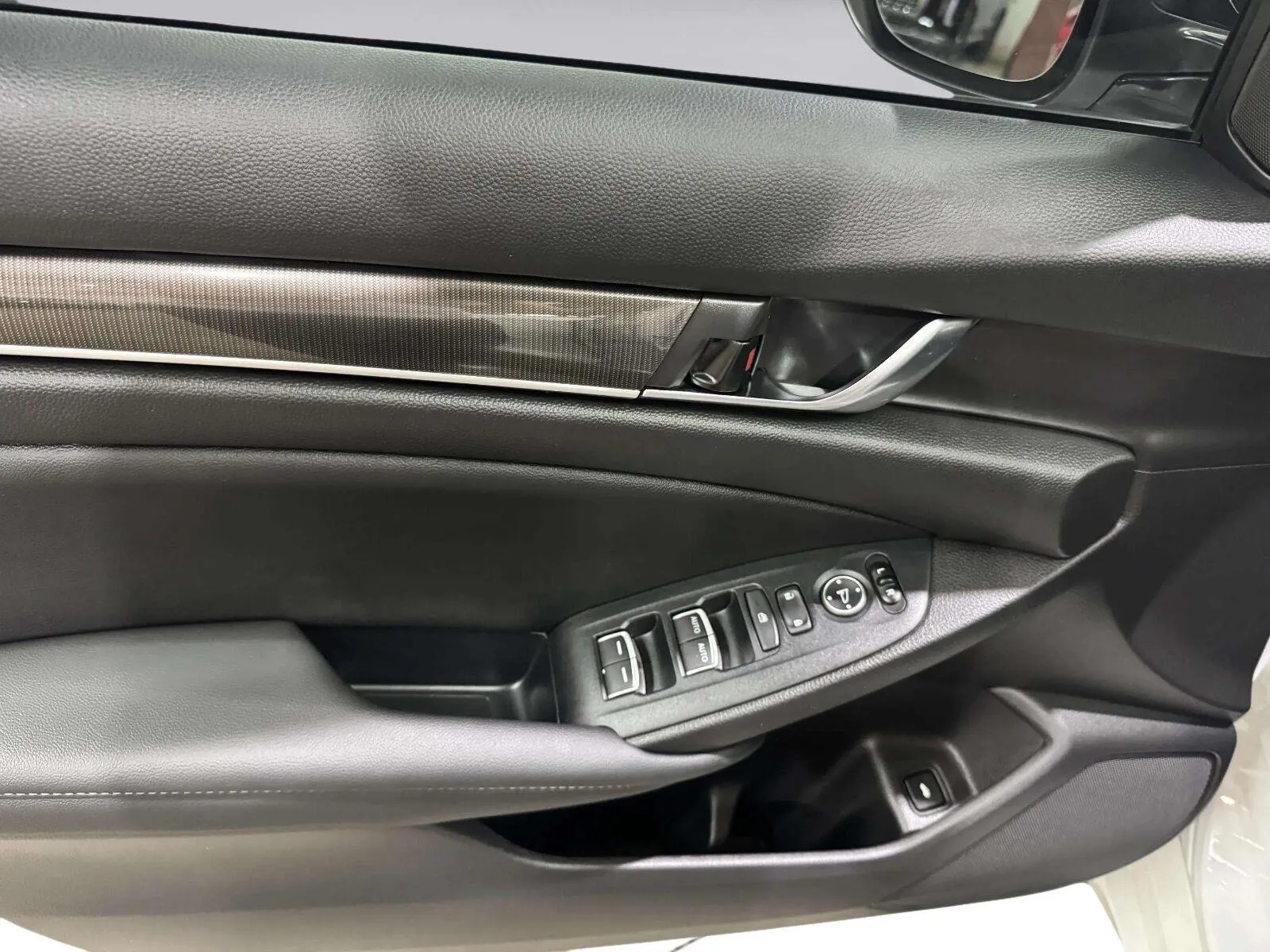 Honda Accord photo 23