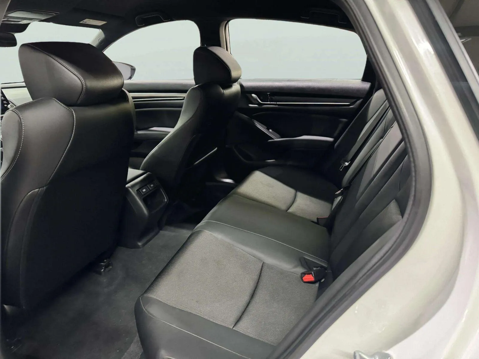 Honda Accord photo 31