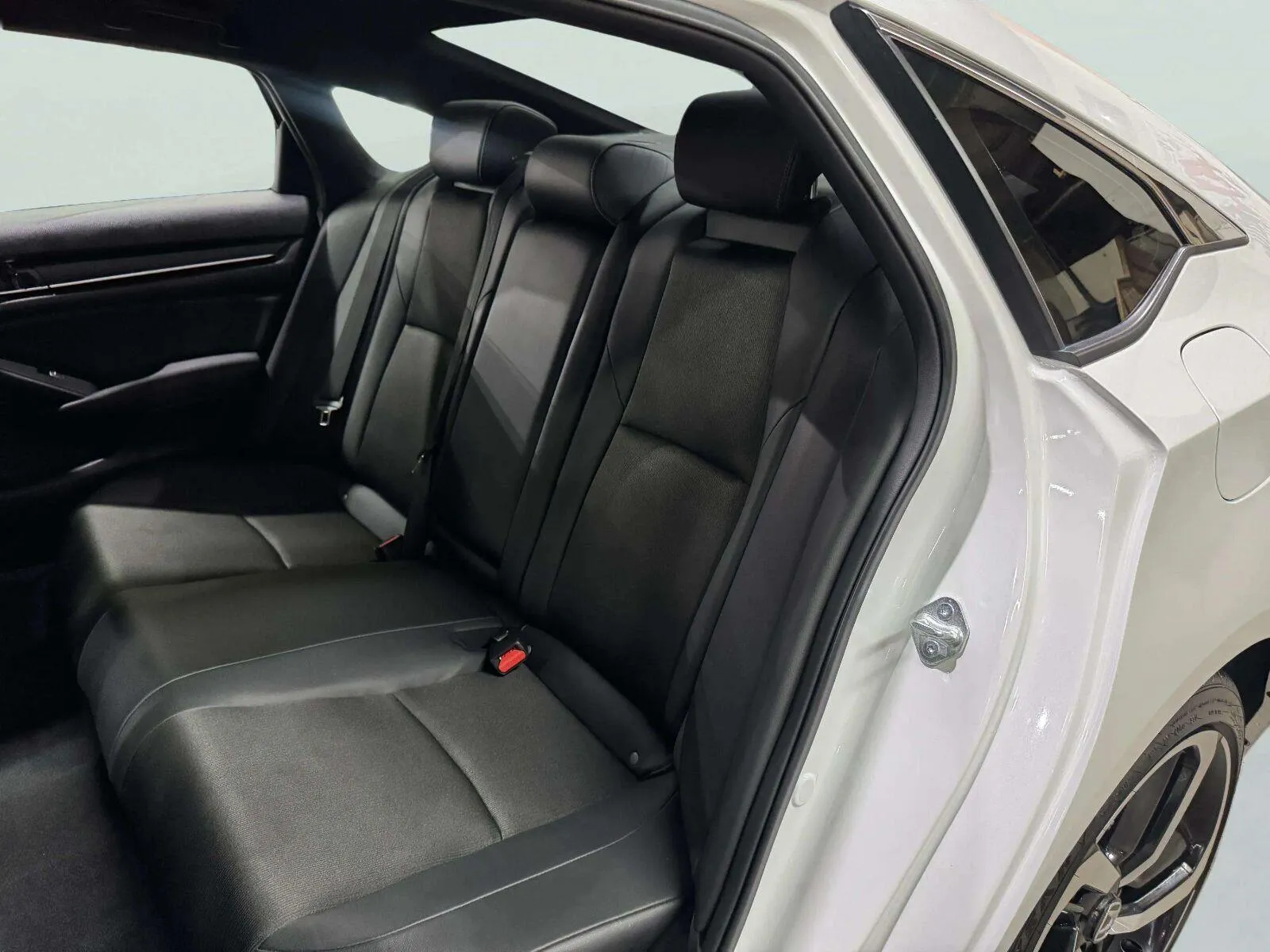 Honda Accord photo 32