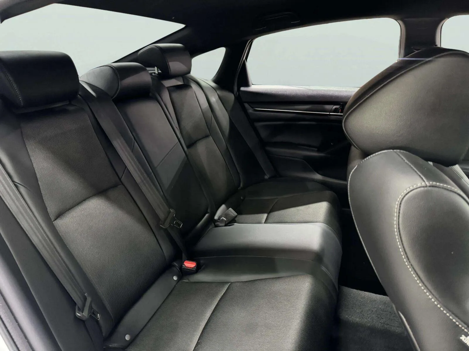 Honda Accord photo 37