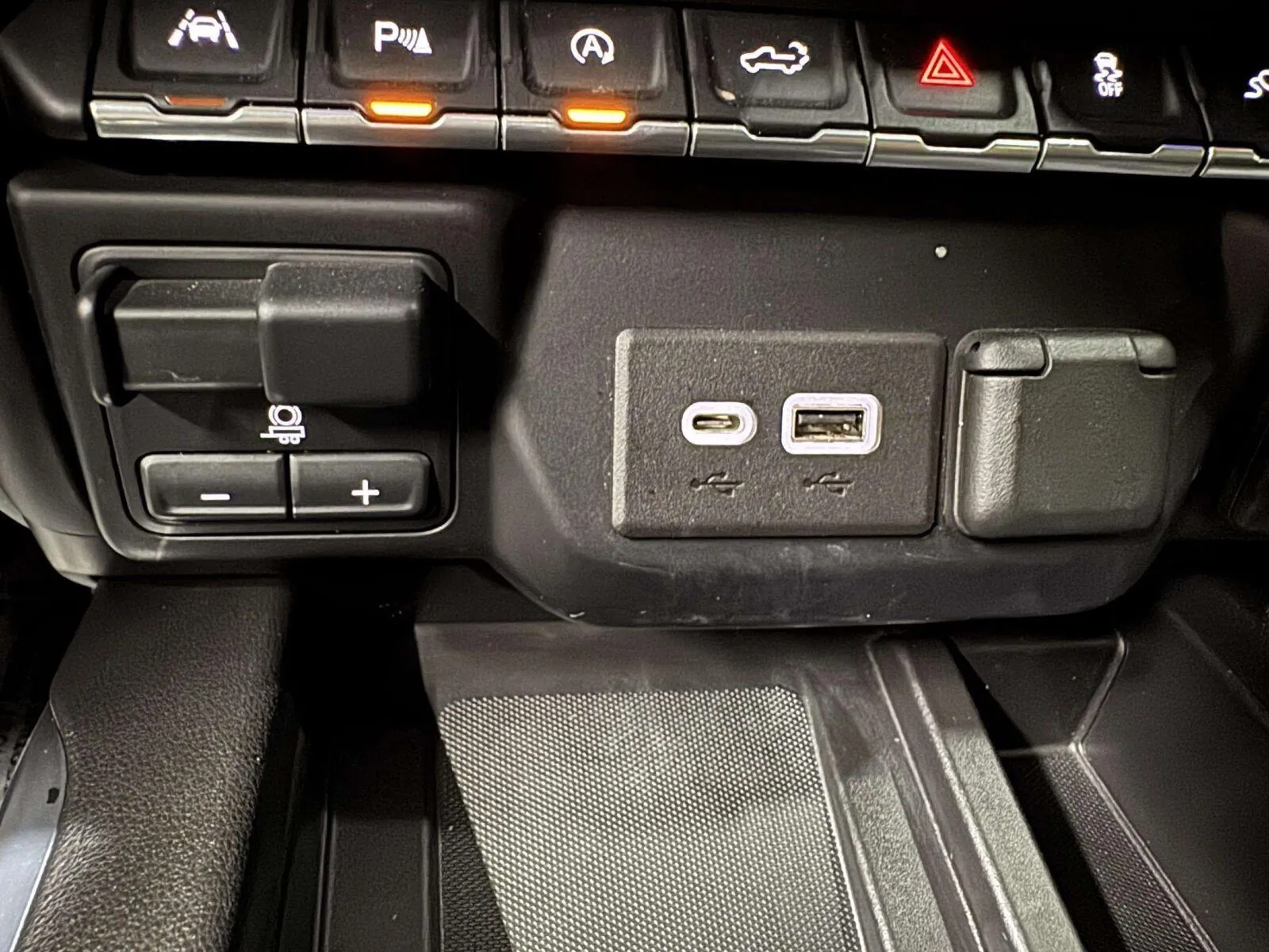 GMC Sierra photo 35