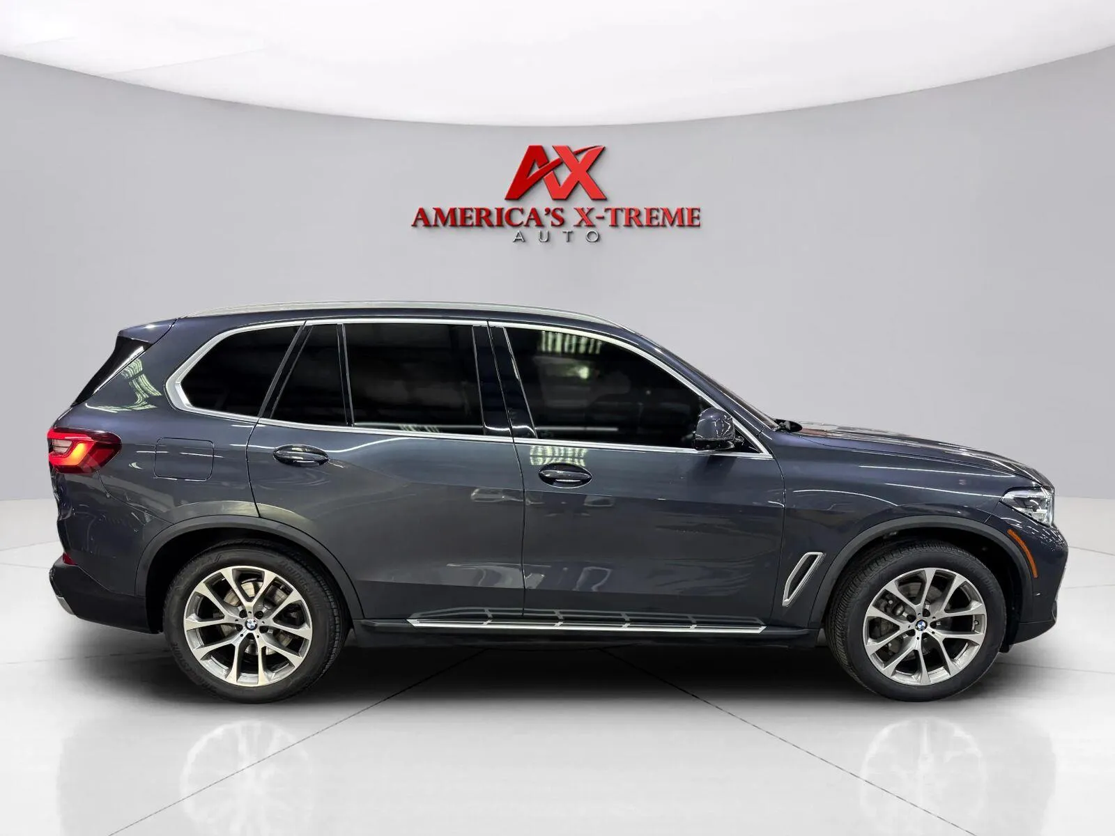 BMW X5 photo 8