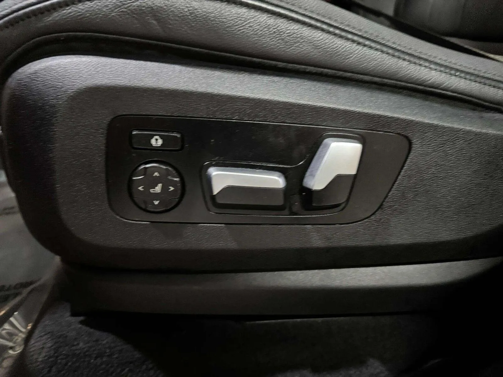 BMW X5 photo 25