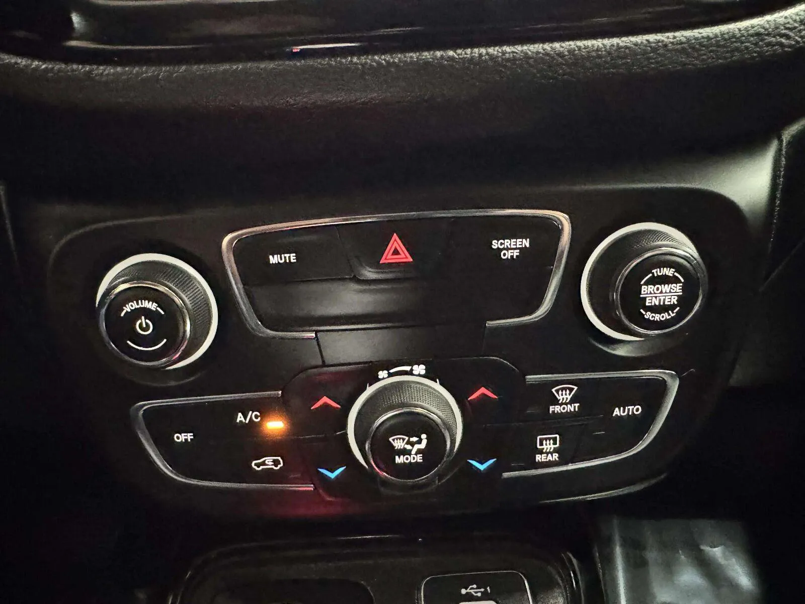 Jeep Compass photo 36