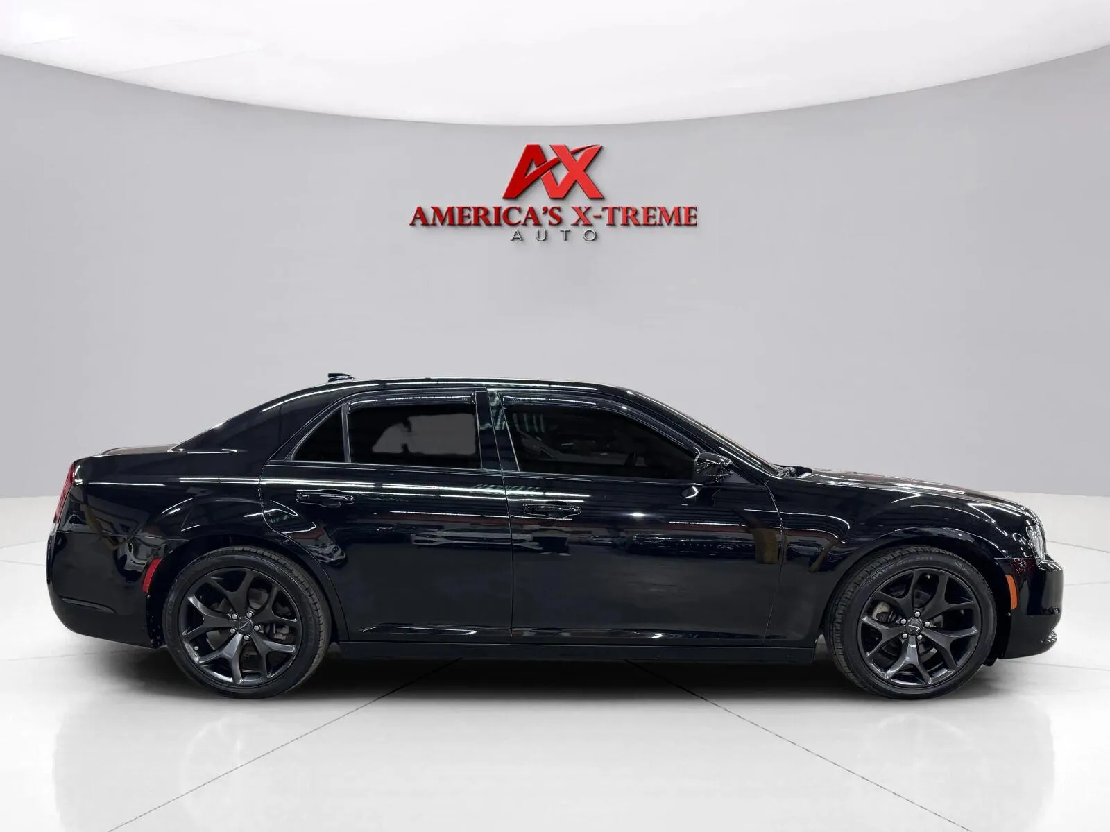 Chrysler 300 photo 9