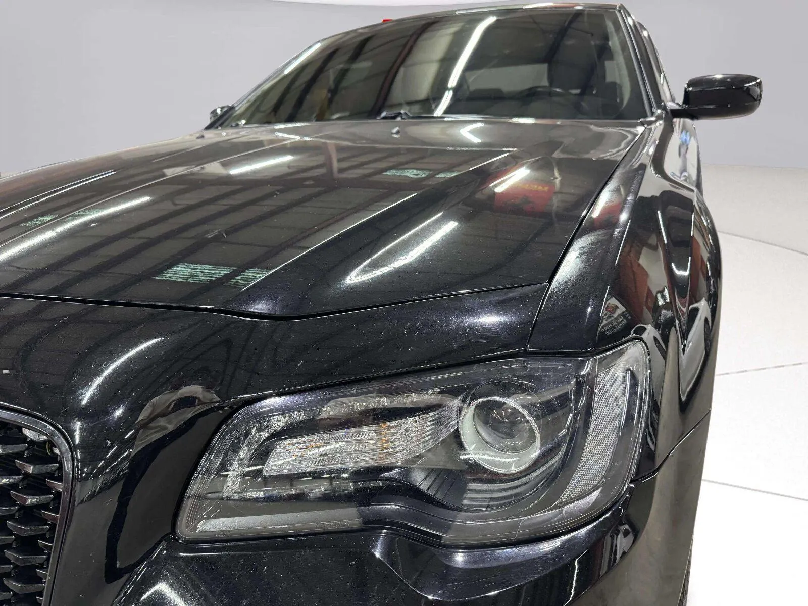 Chrysler 300 photo 11