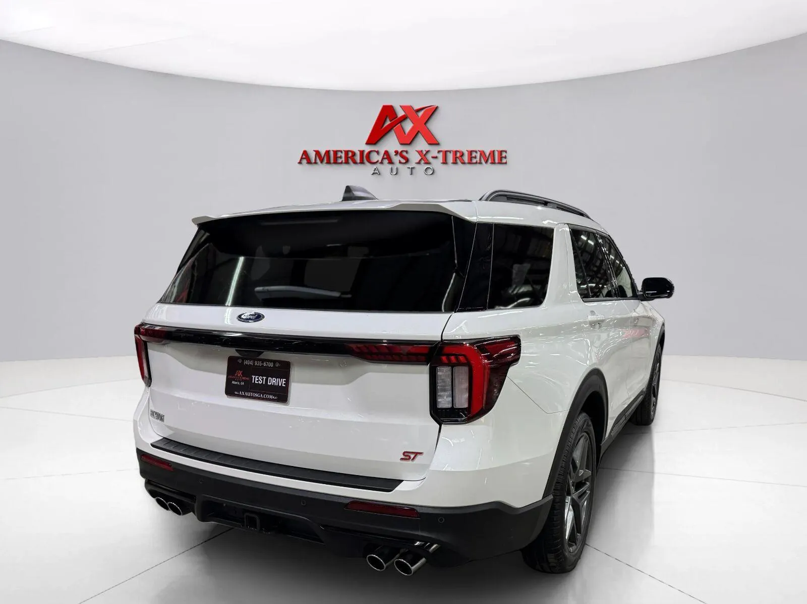 Ford Explorer photo 7