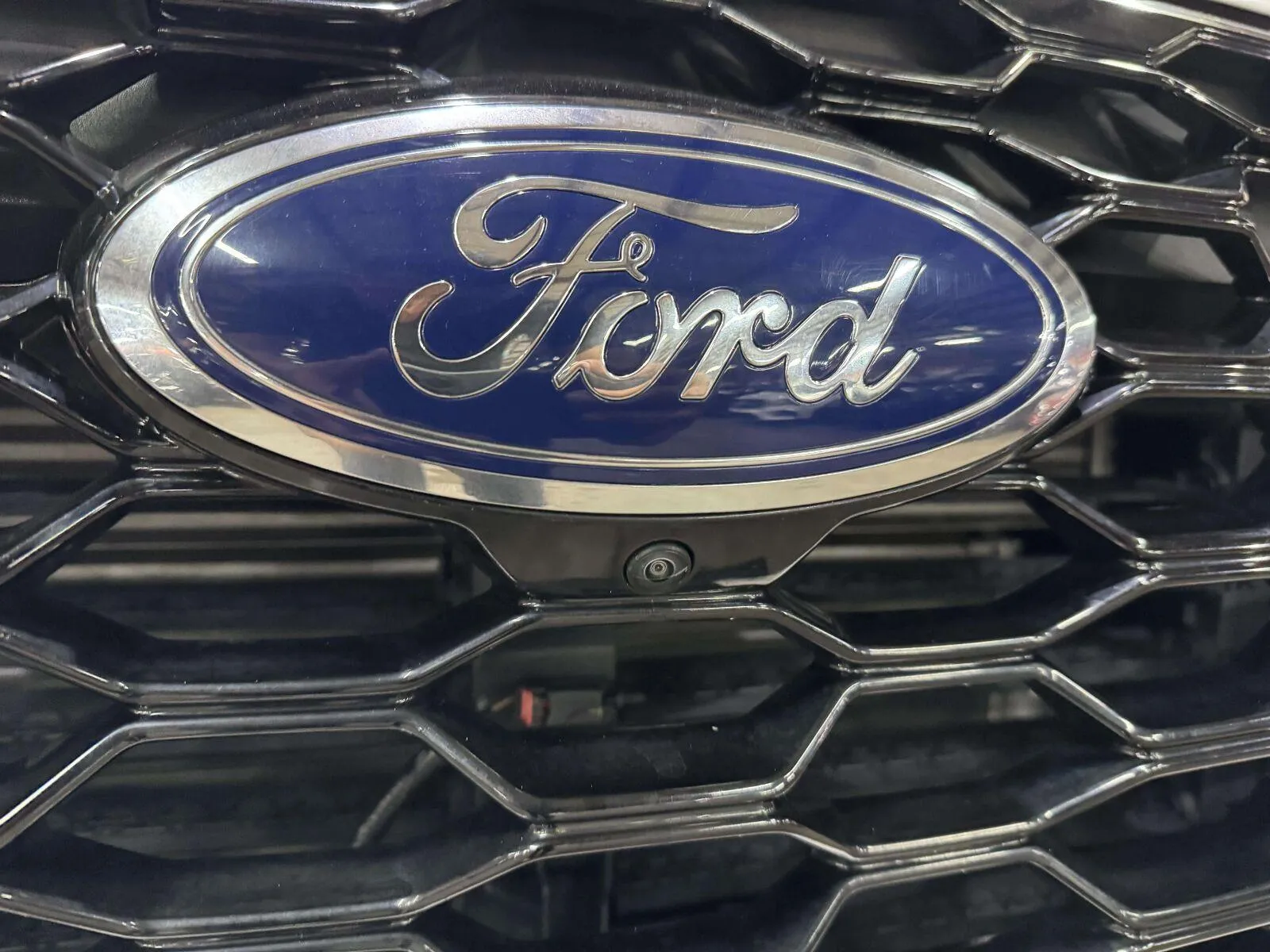 Ford Explorer photo 16