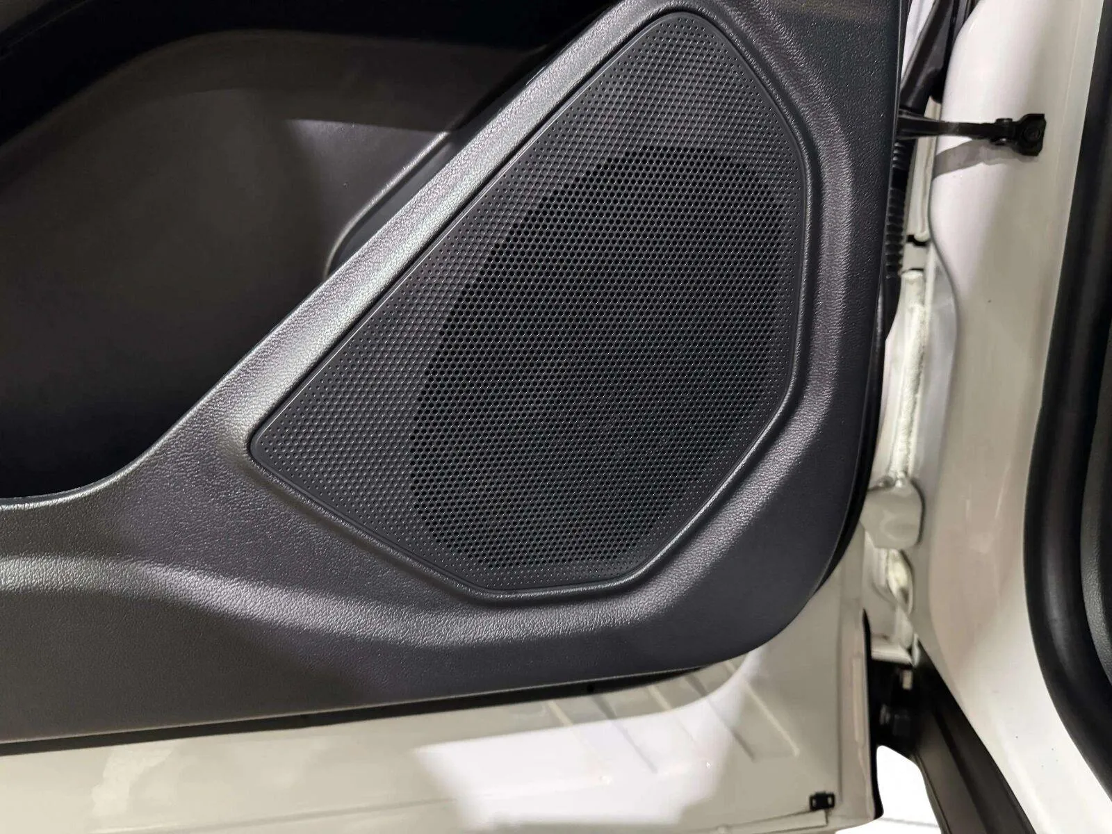 Ford Explorer photo 25