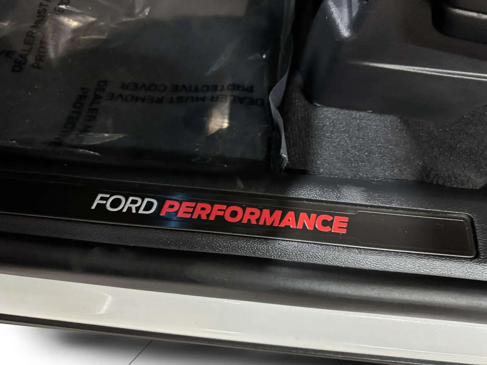 Ford Explorer photo 26