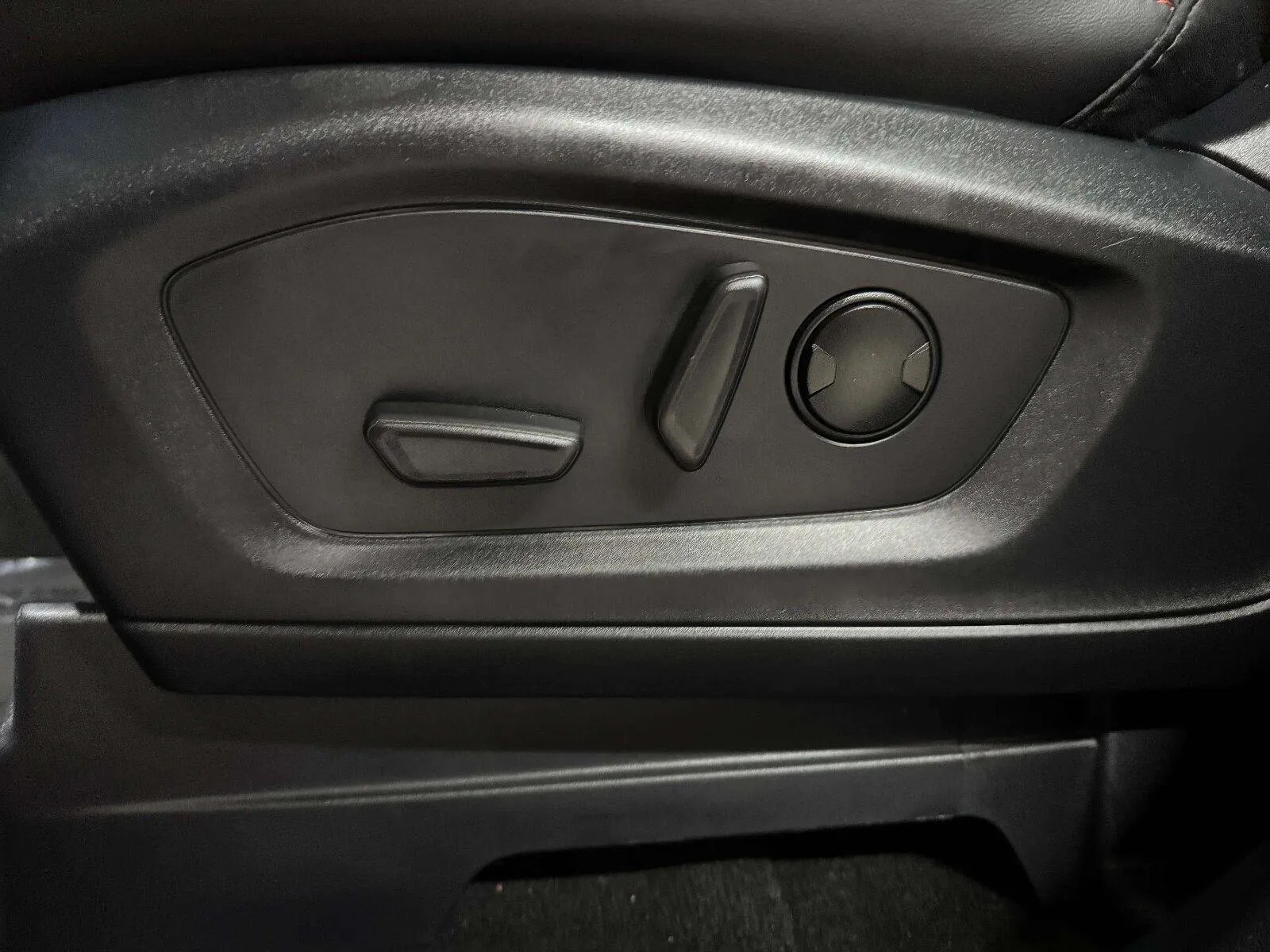 Ford Explorer photo 27