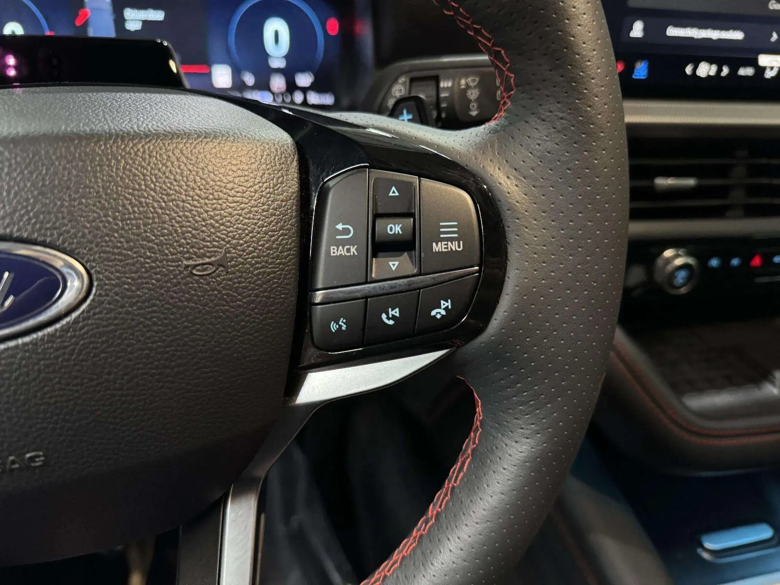 Ford Explorer photo 31