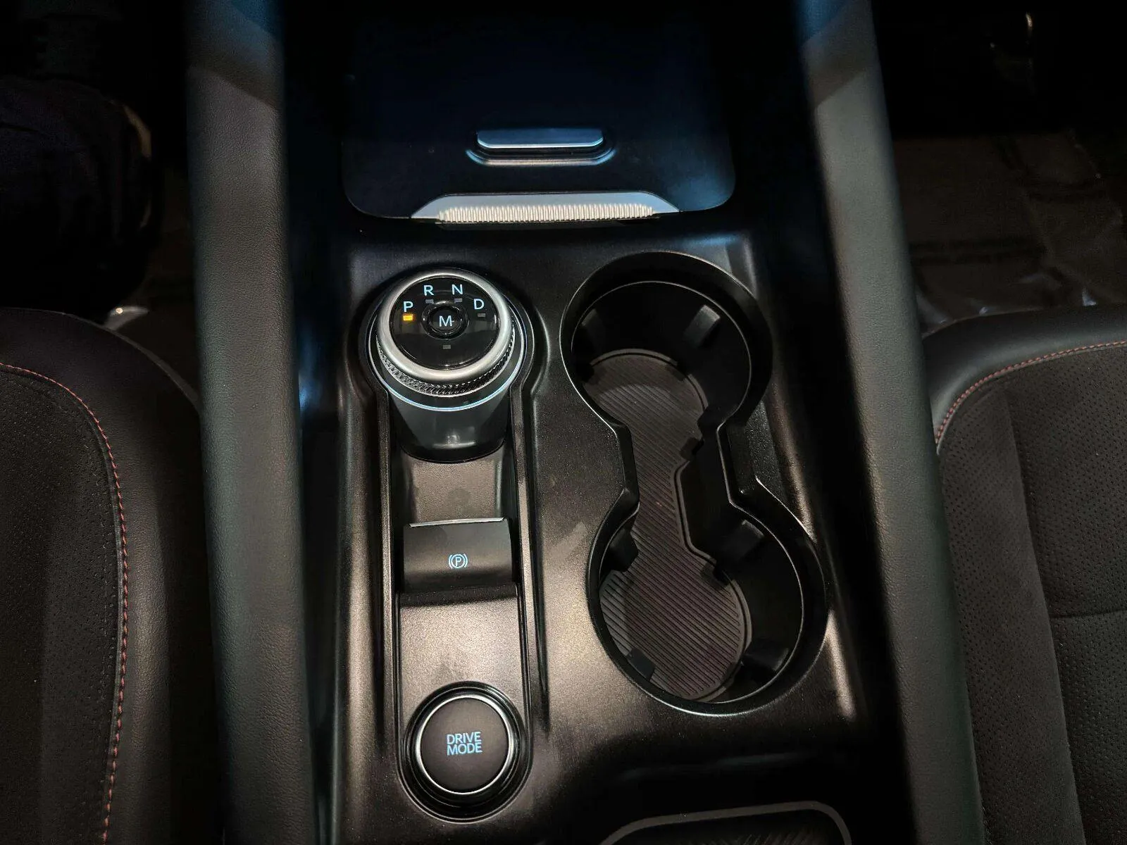 Ford Explorer photo 36