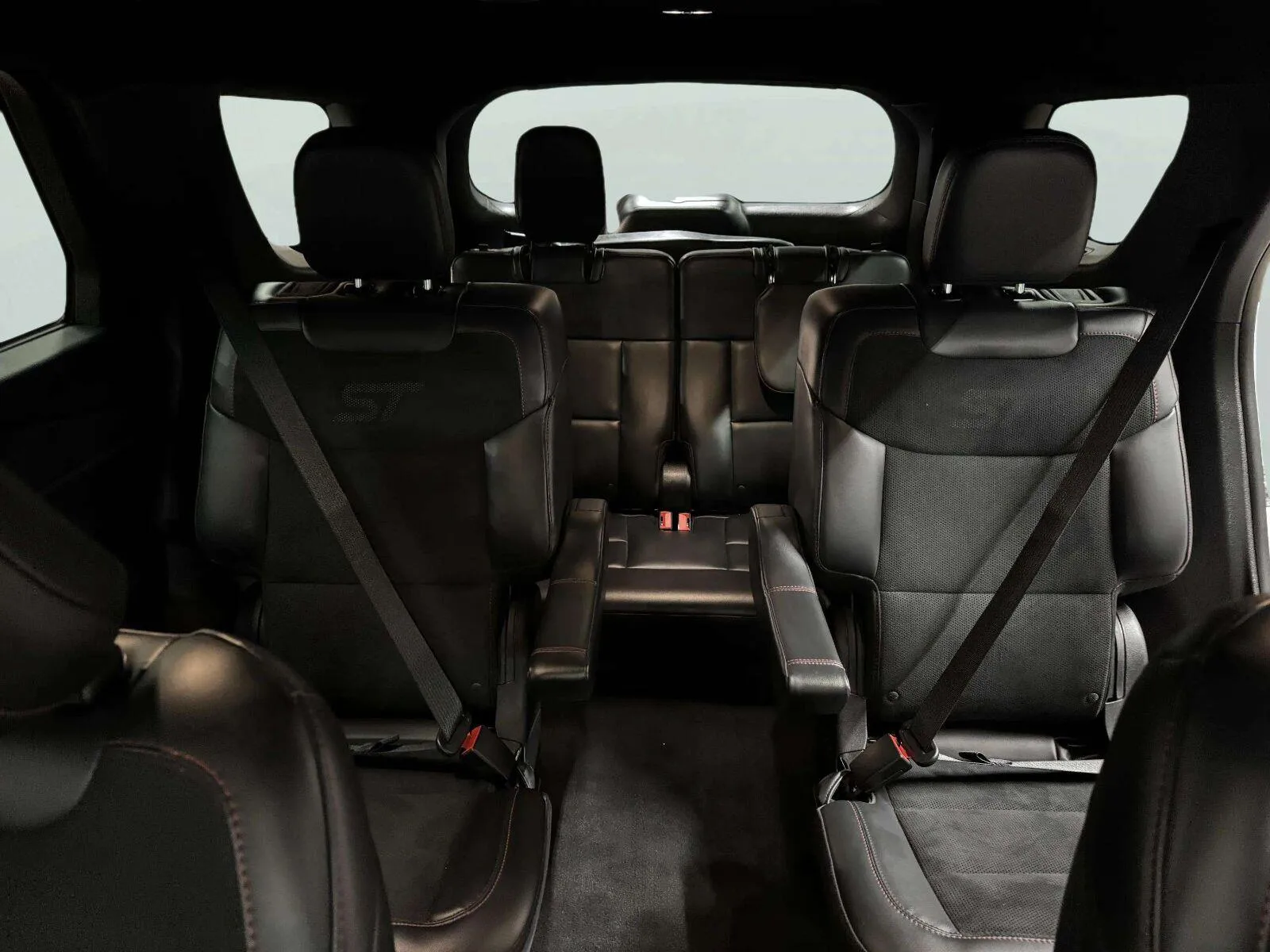 Ford Explorer photo 43