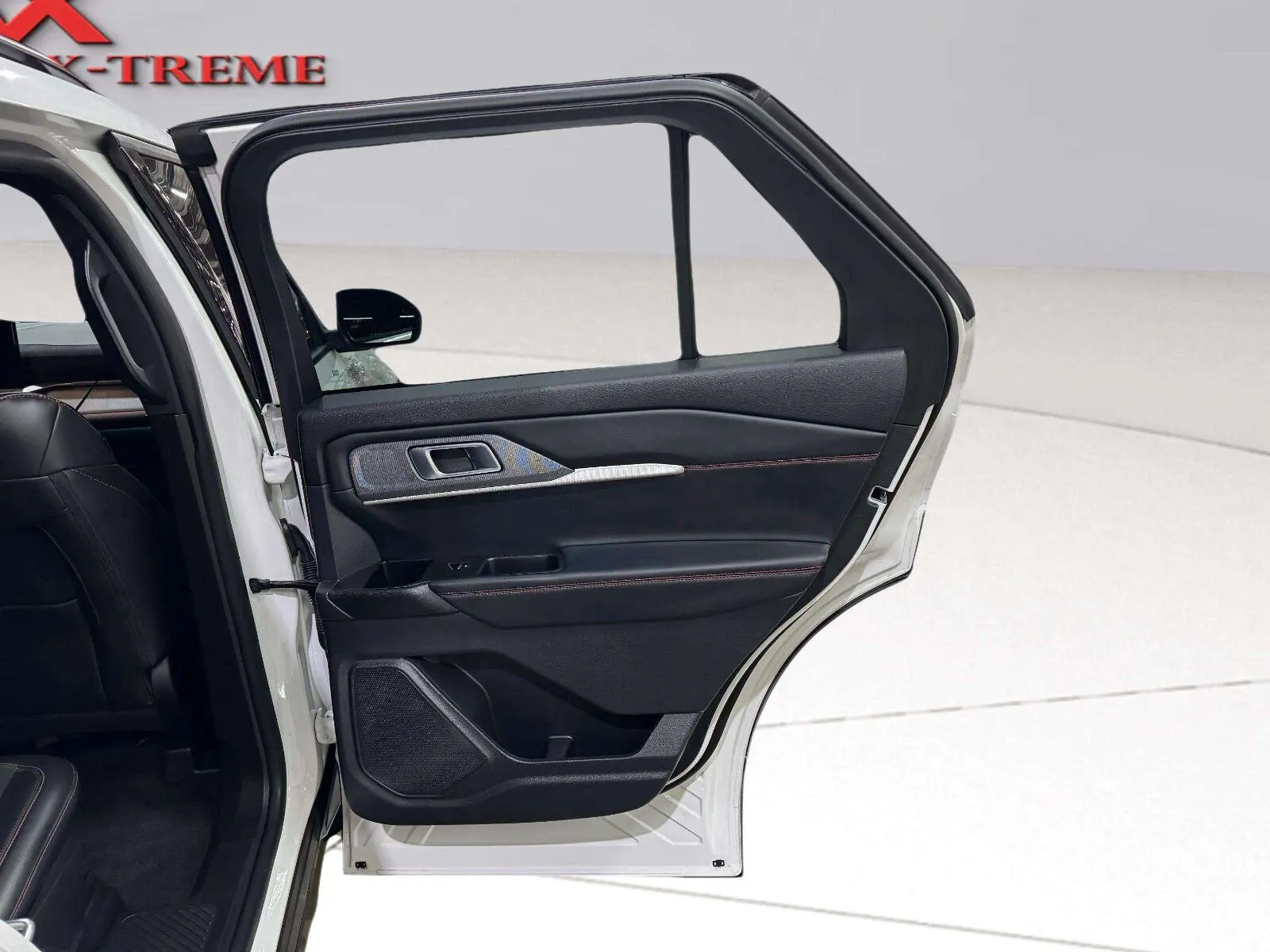 Ford Explorer photo 48