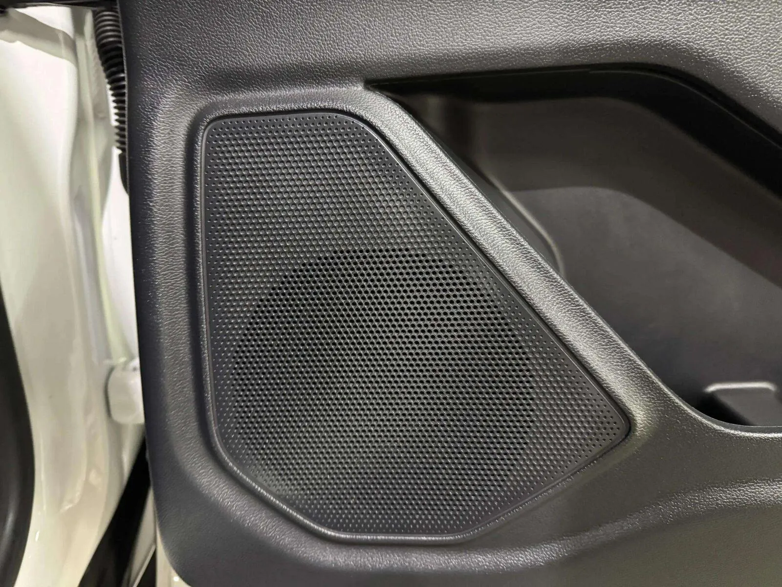 Ford Explorer photo 50