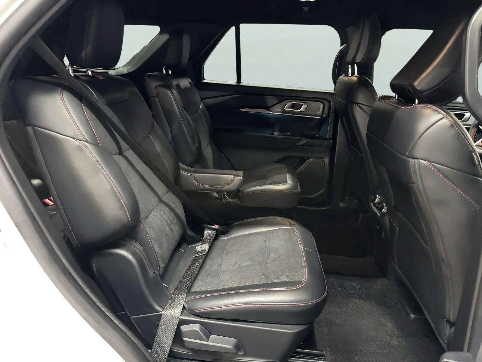 Ford Explorer photo 52