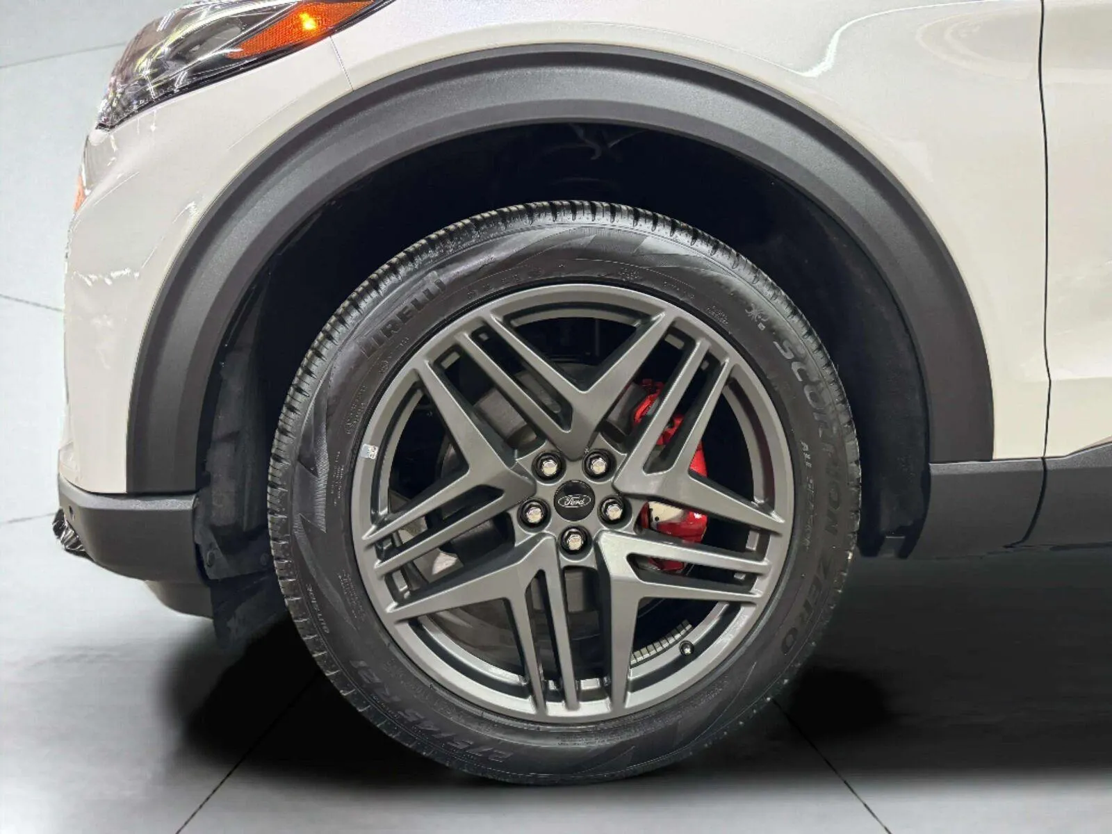 Ford Explorer photo 58