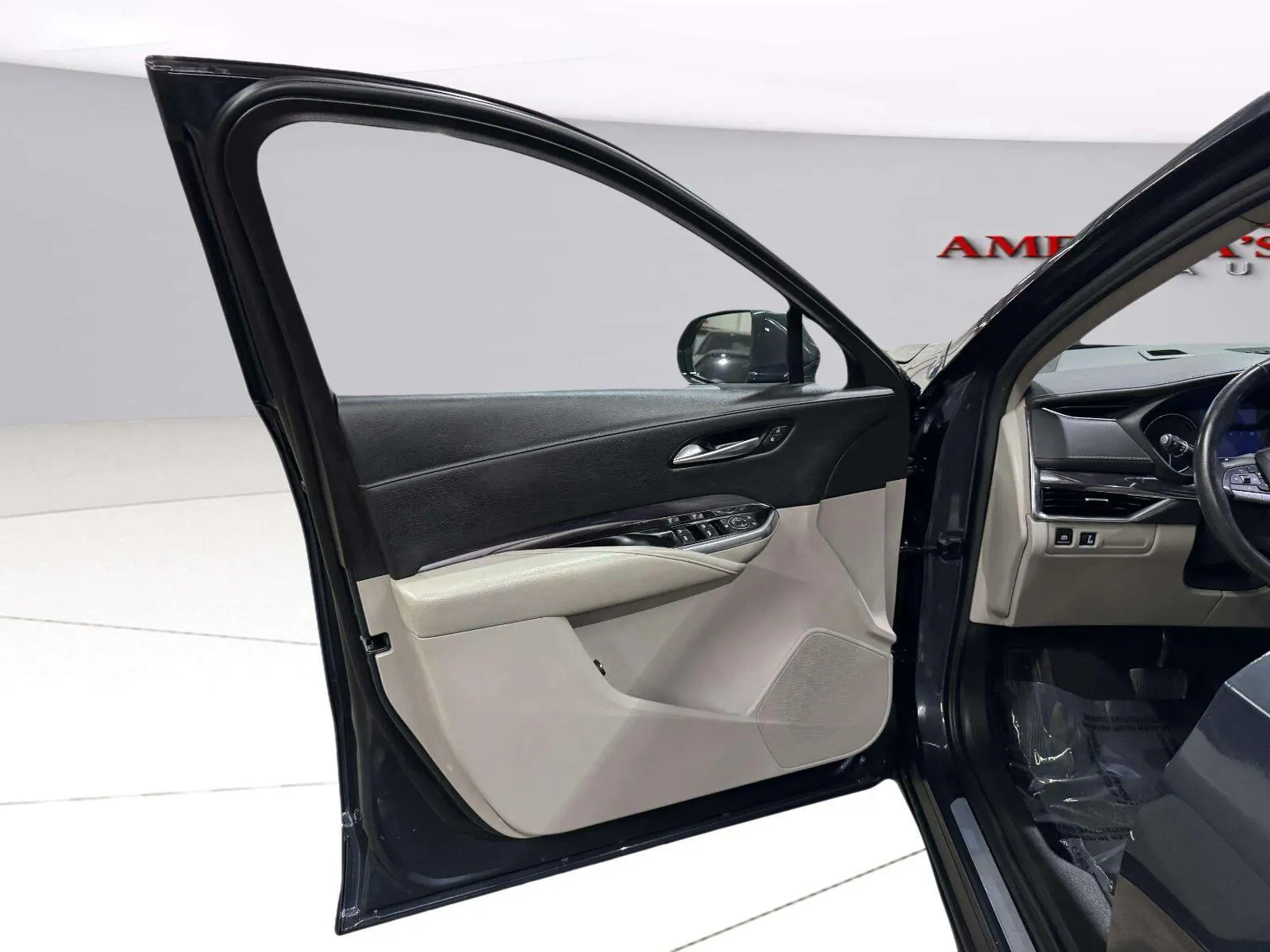 Cadillac XT4 photo 28