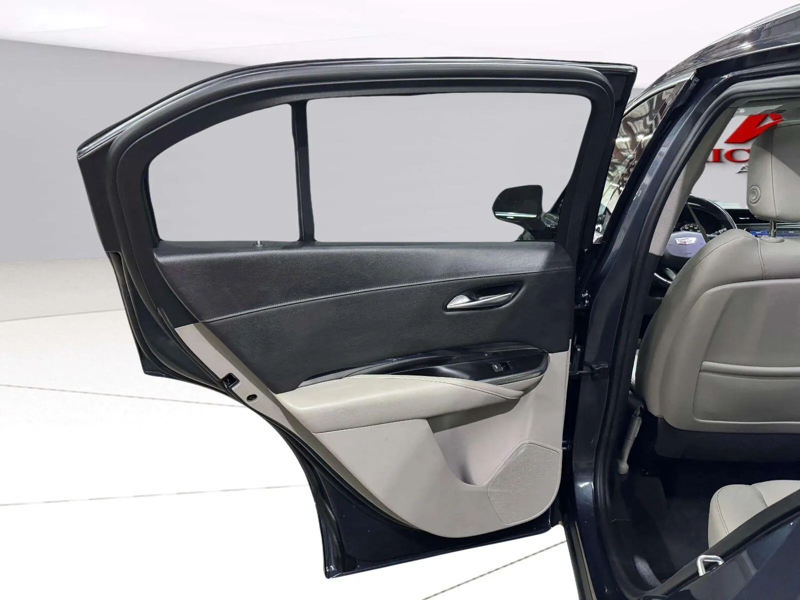 Cadillac XT4 photo 47