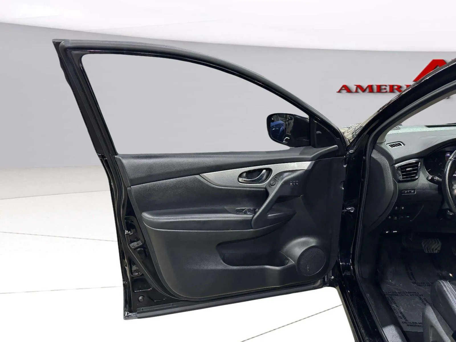 Nissan Rogue Sport photo 21