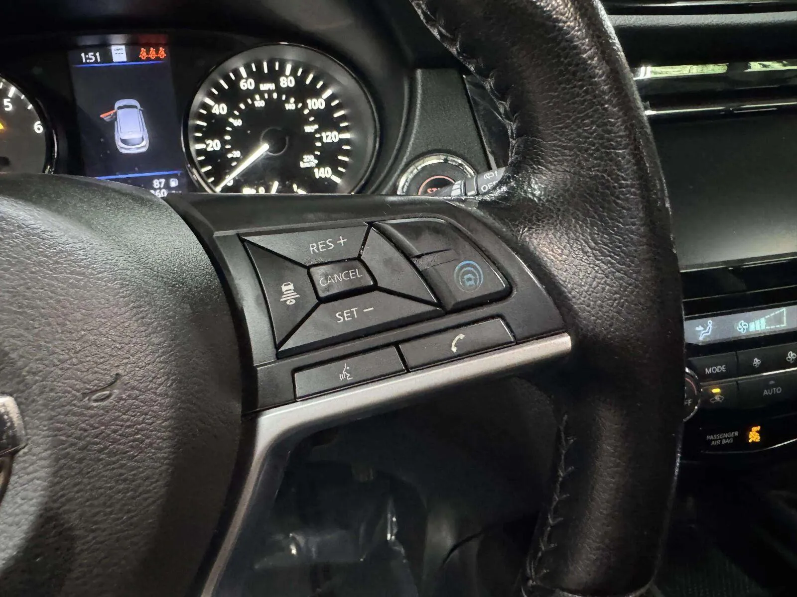 Nissan Rogue Sport photo 29