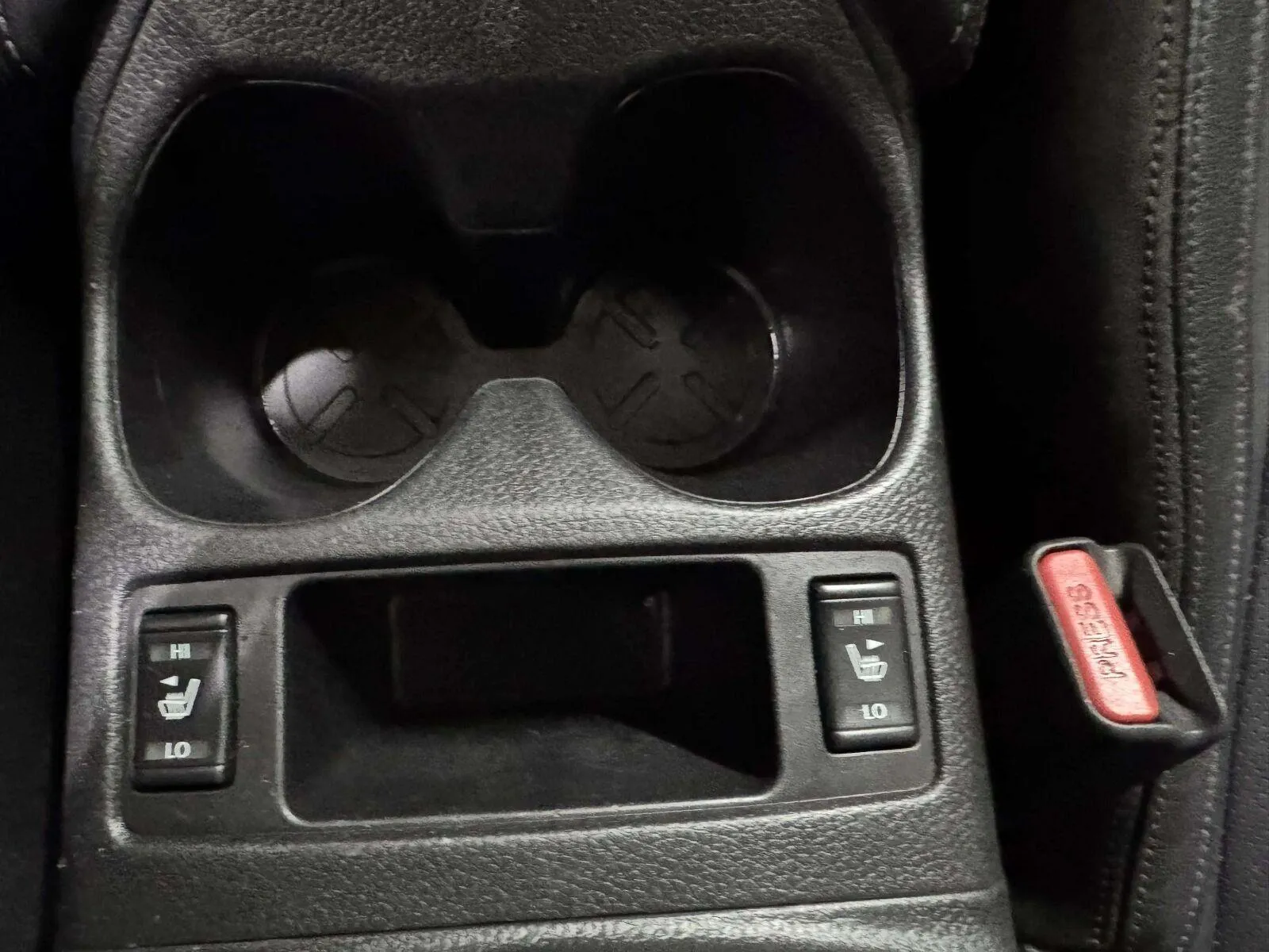 Nissan Rogue Sport photo 35