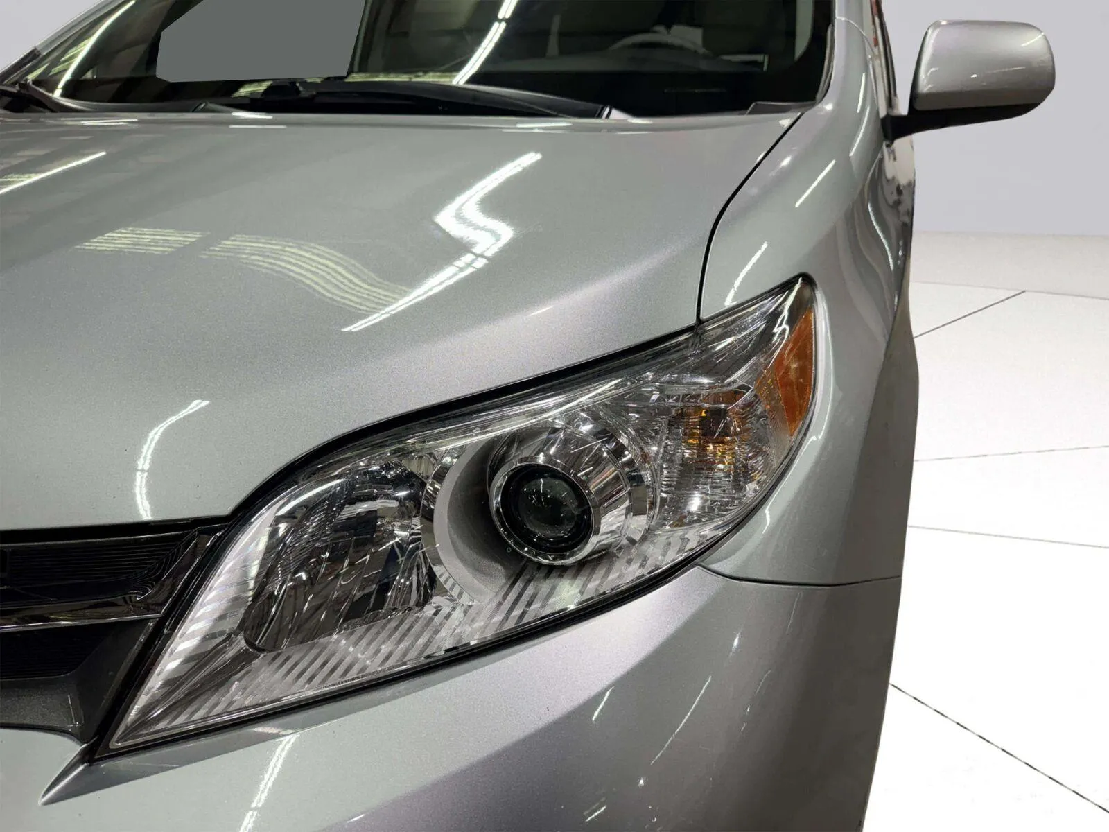 Toyota Sienna photo 10