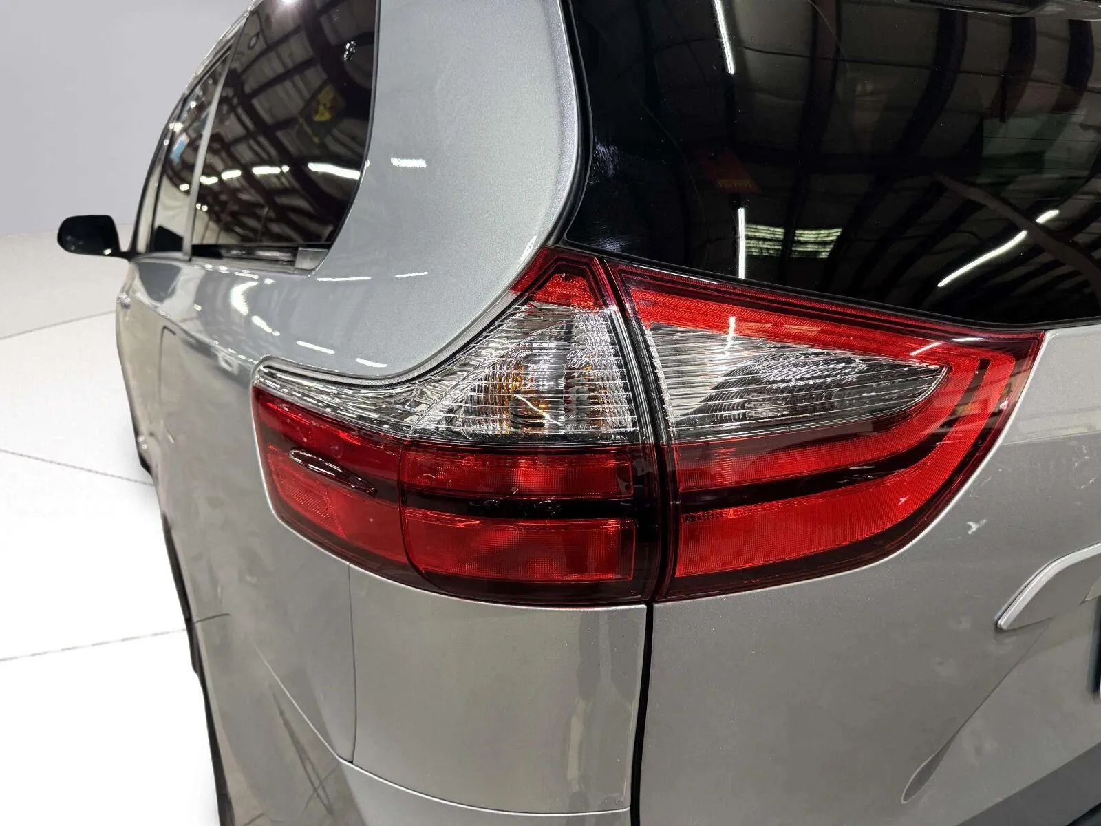 Toyota Sienna photo 12