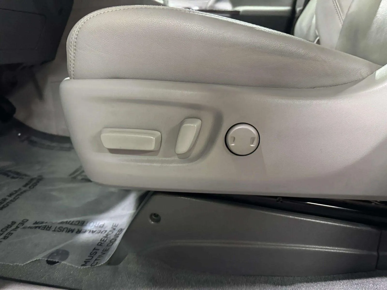 Toyota Sienna photo 25