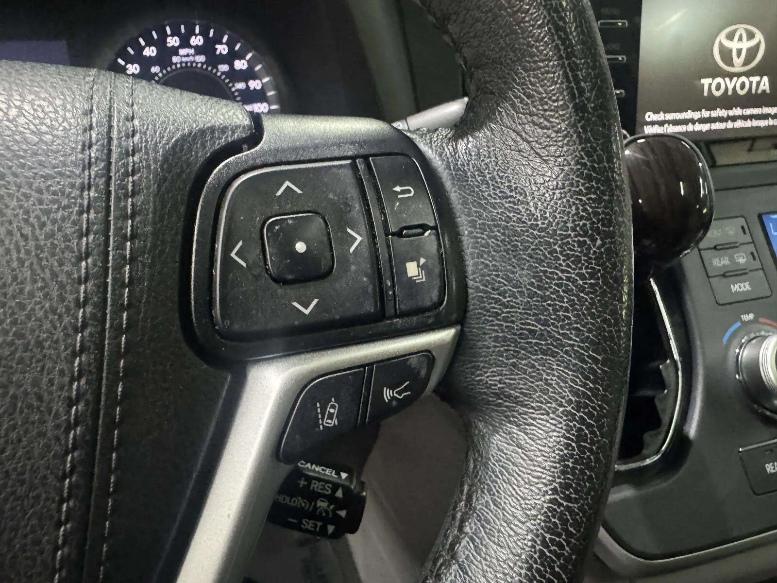 Toyota Sienna photo 29