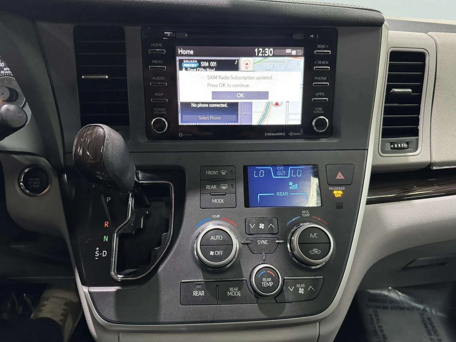 Toyota Sienna photo 33