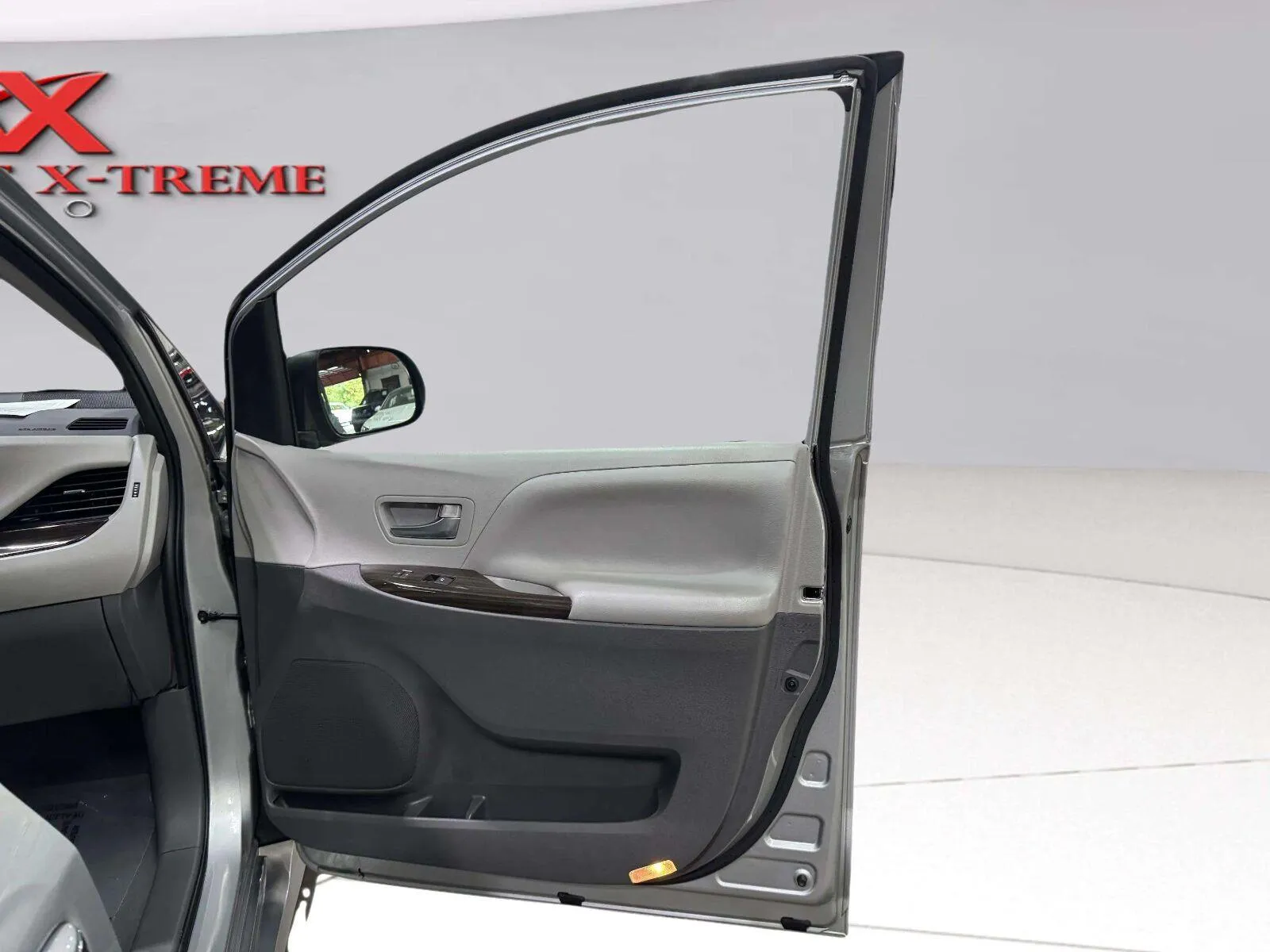 Toyota Sienna photo 49