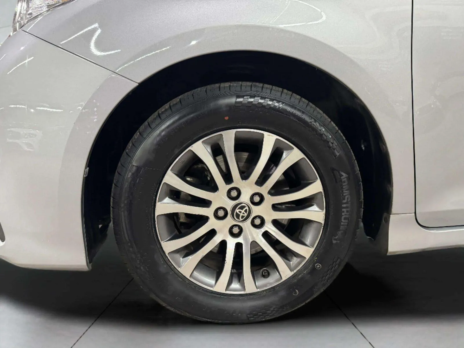 Toyota Sienna photo 55