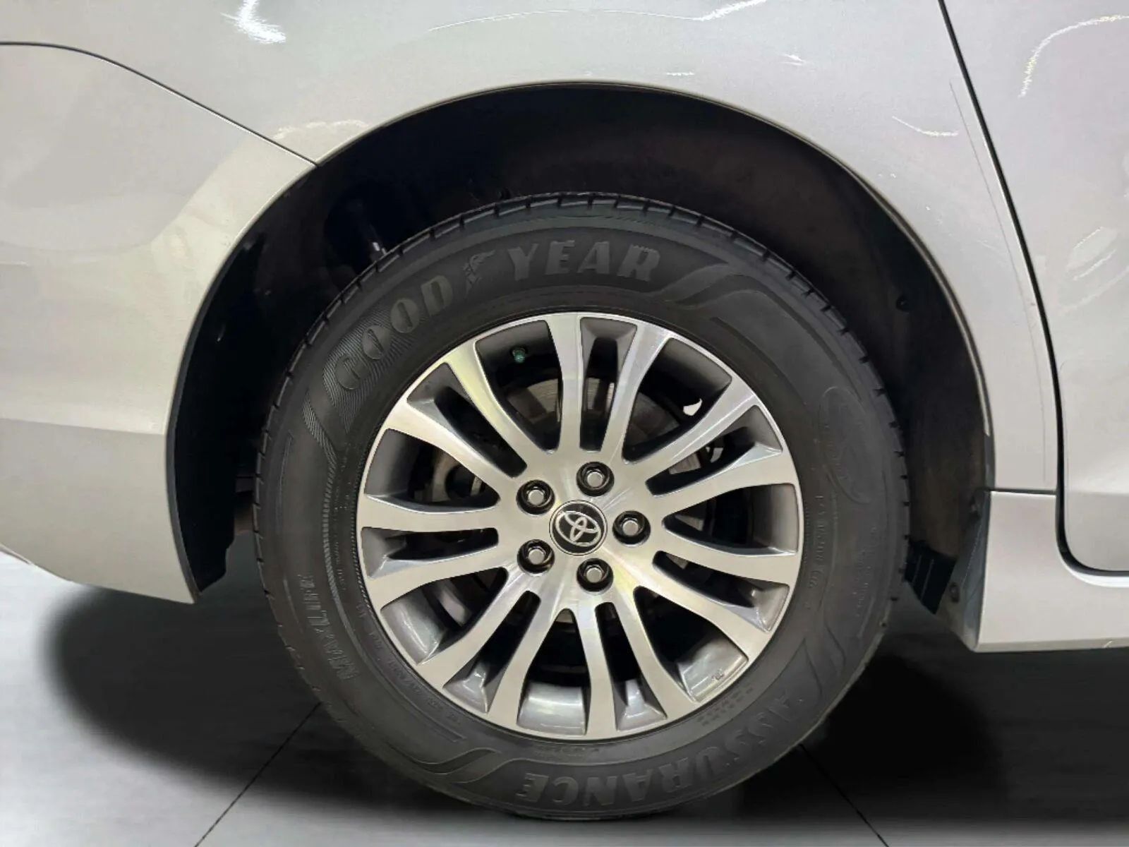 Toyota Sienna photo 57