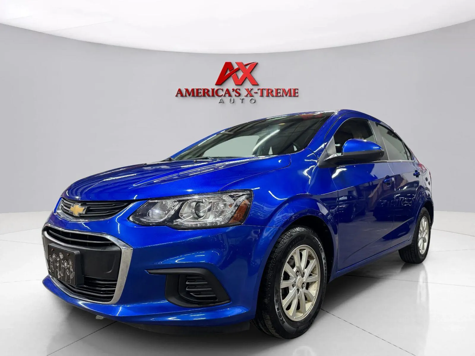 Chevrolet Sonic photo 2
