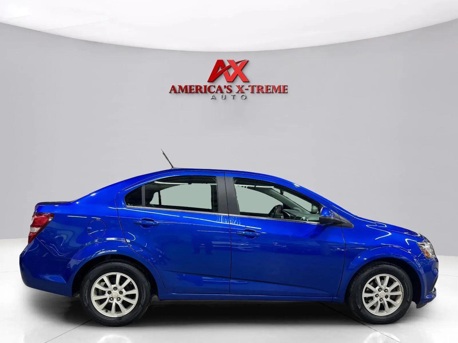 Chevrolet Sonic photo 8