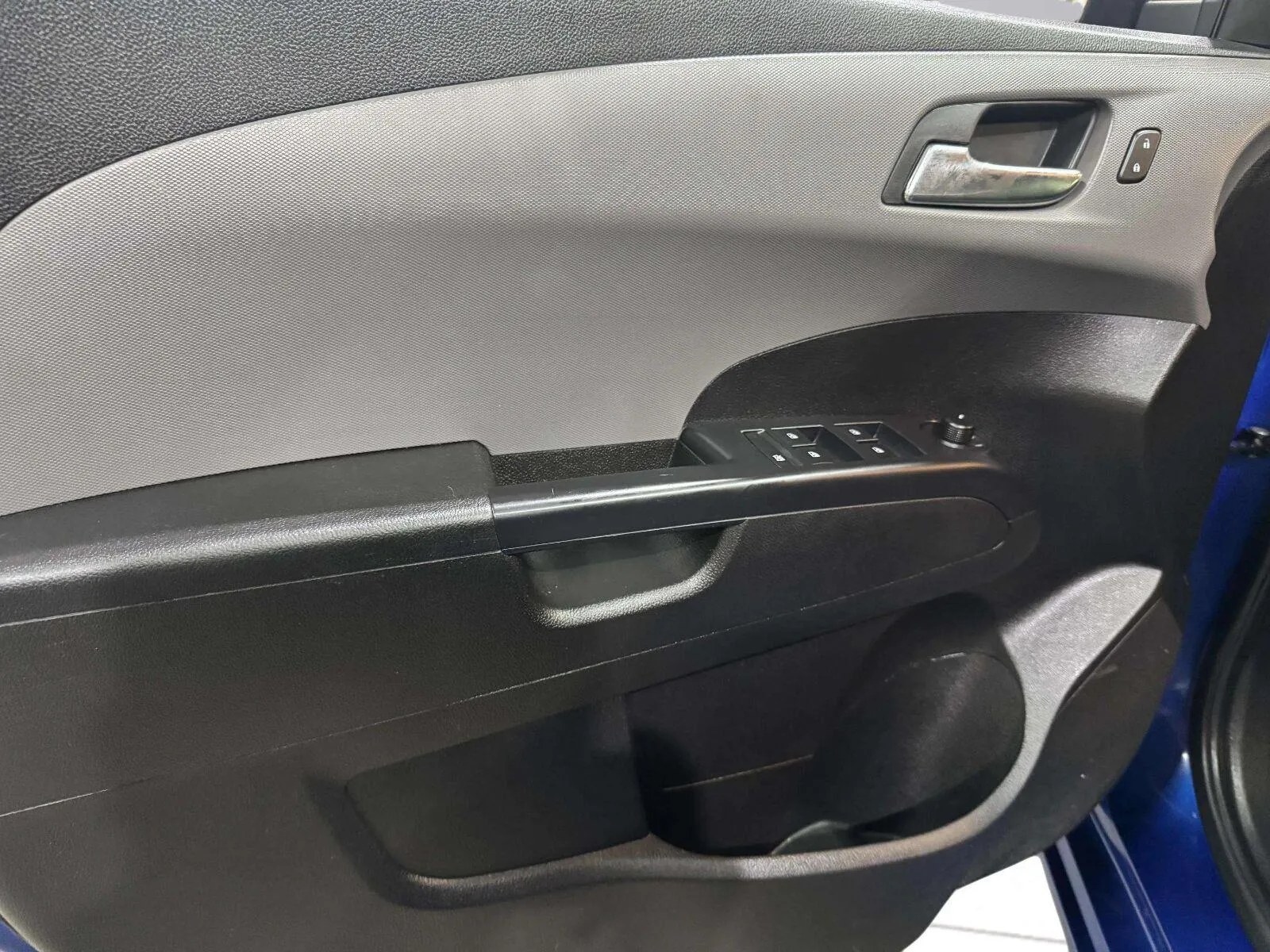 Chevrolet Sonic photo 26