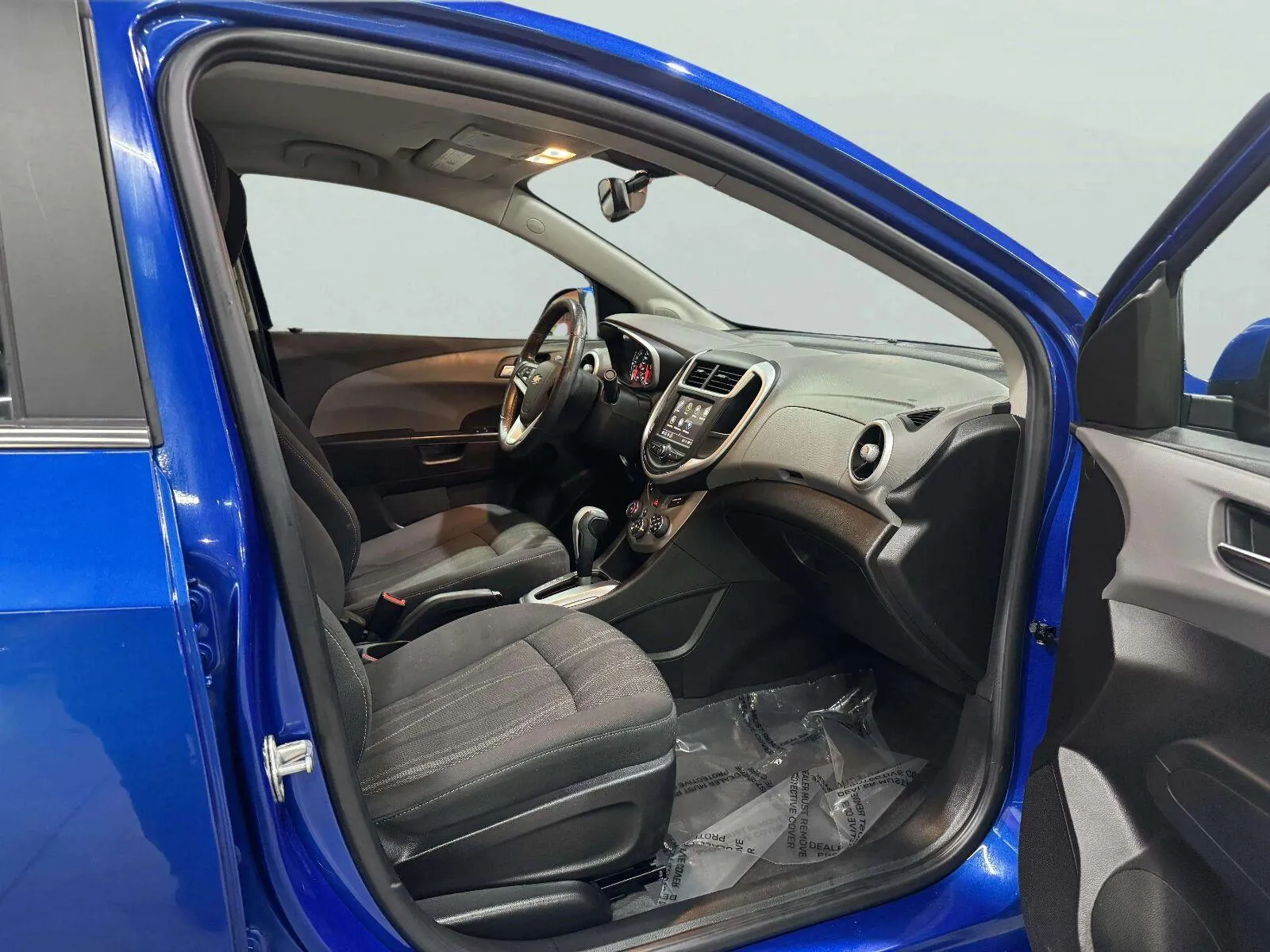 Chevrolet Sonic photo 29