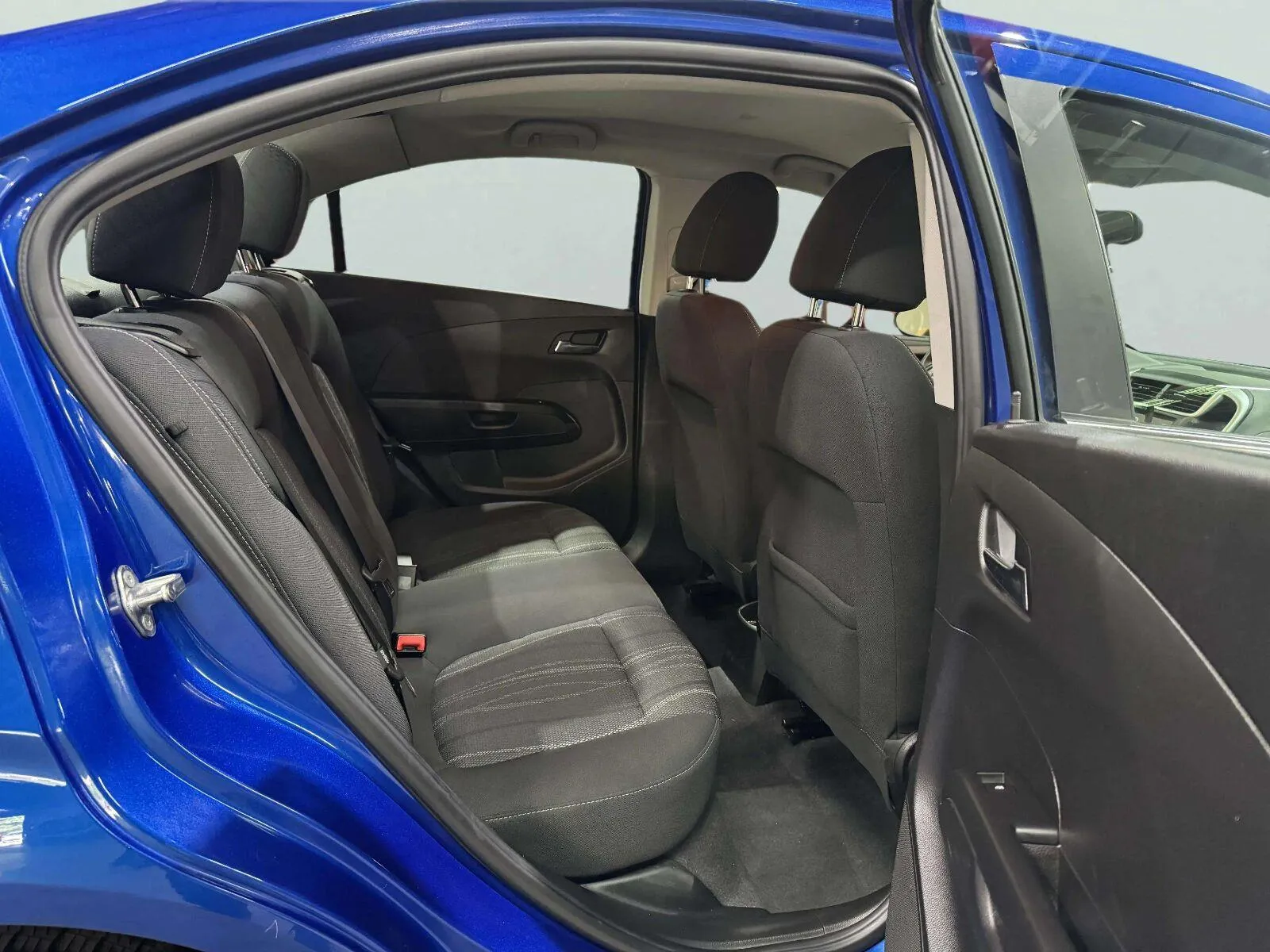 Chevrolet Sonic photo 33