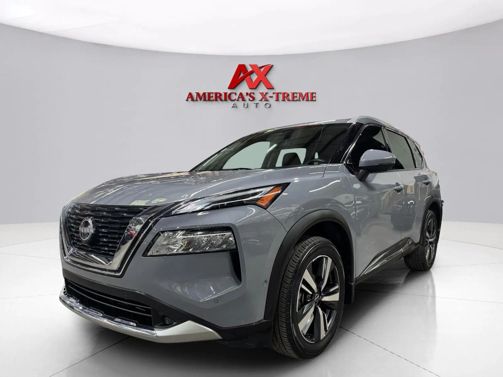 Nissan Rogue photo 2