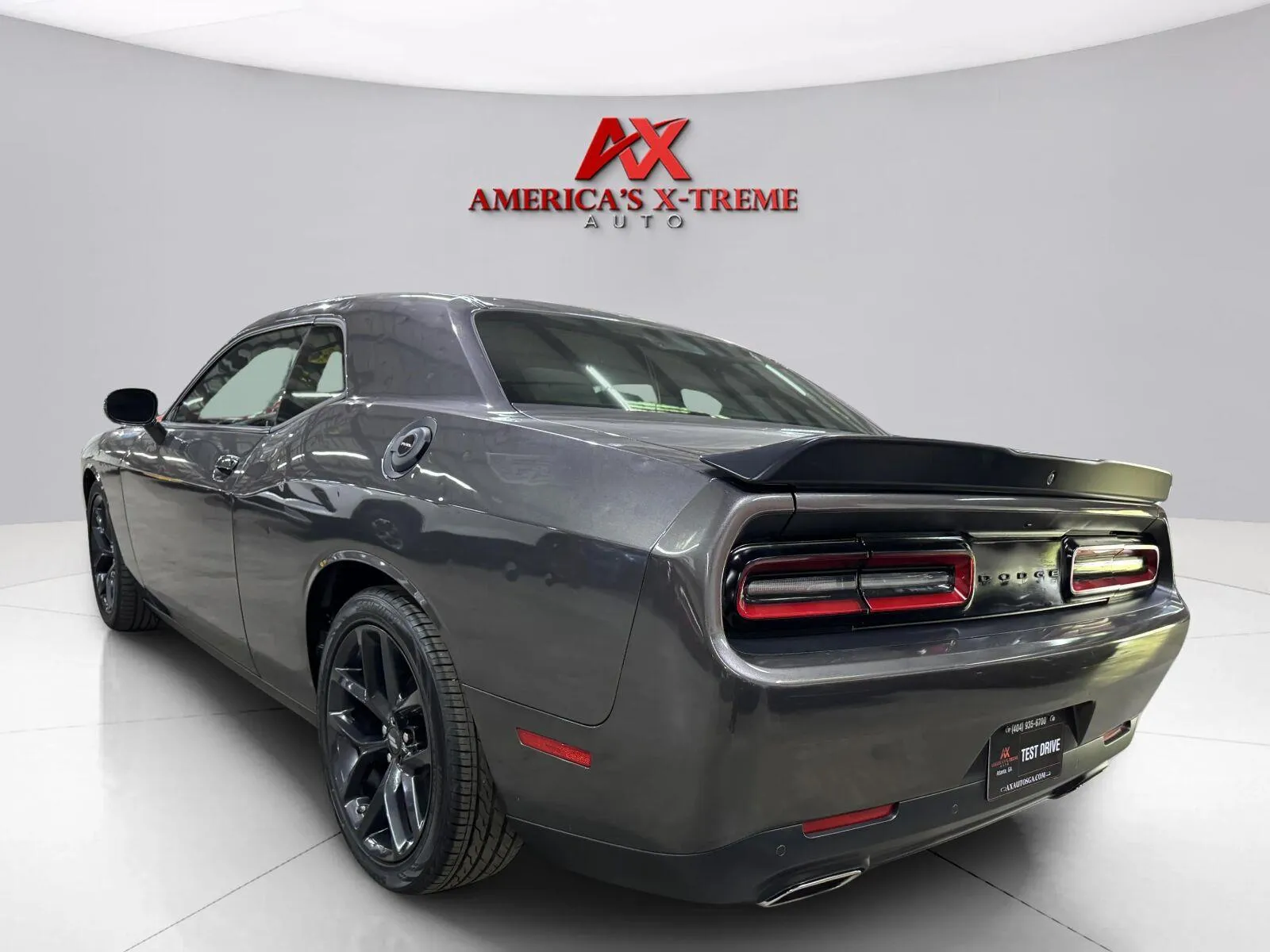 Dodge Challenger photo 6