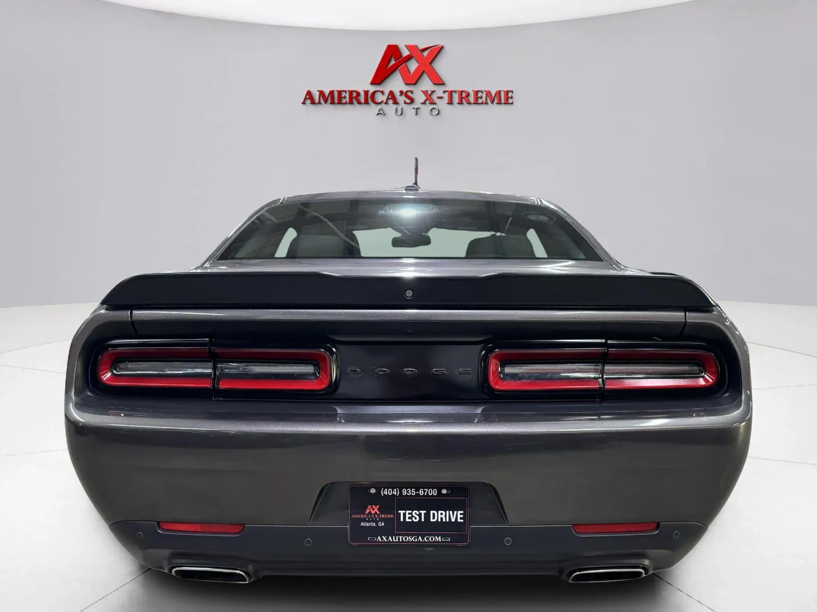 Dodge Challenger photo 7