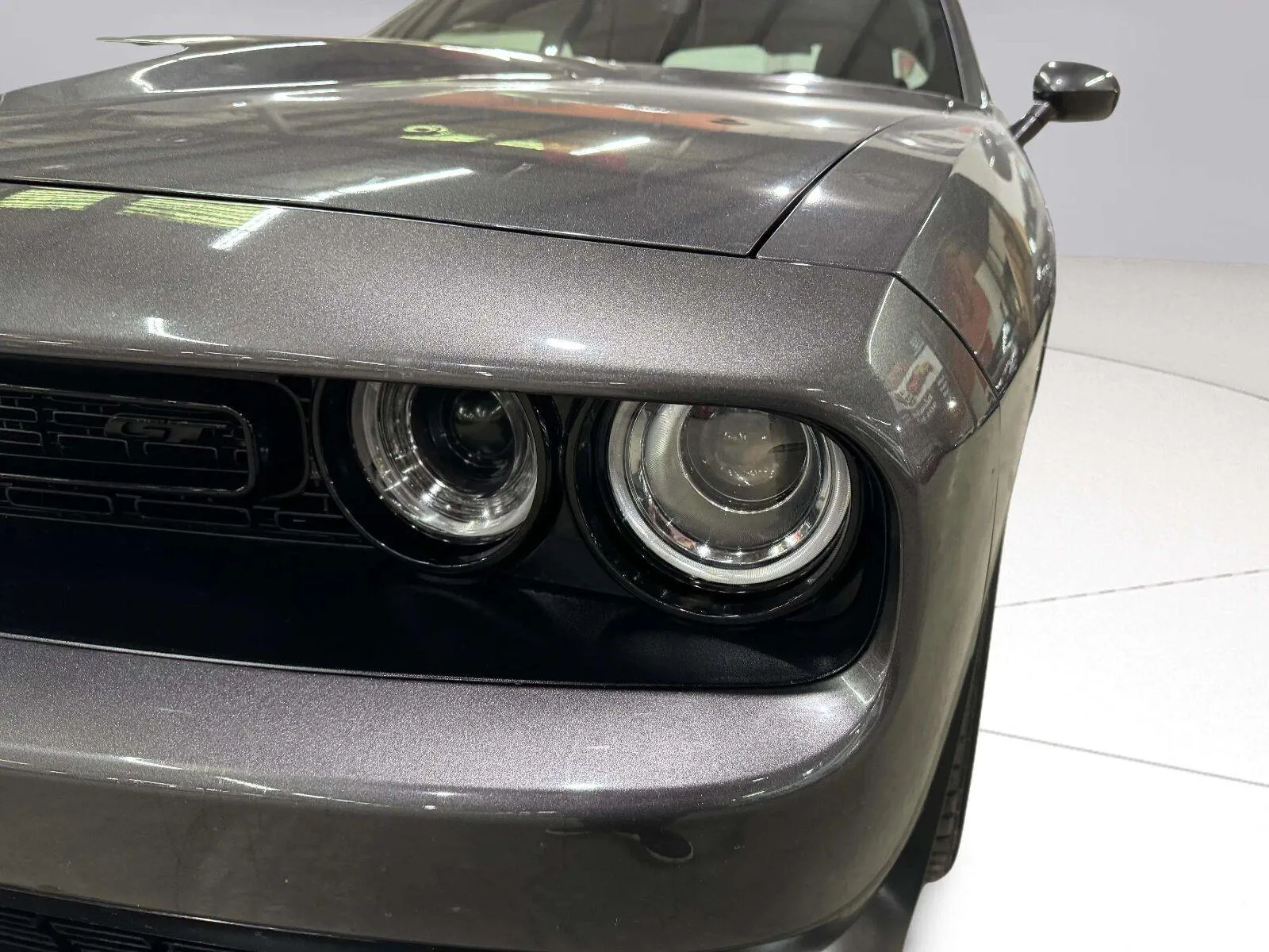 Dodge Challenger photo 11