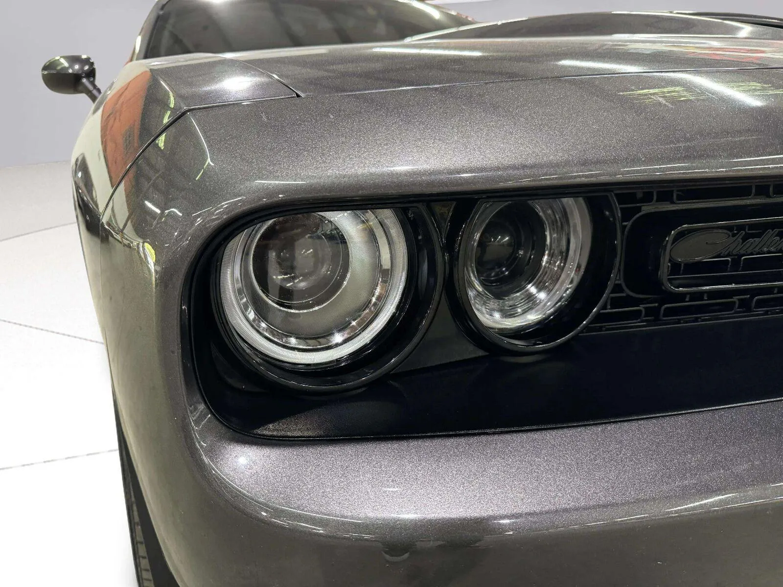 Dodge Challenger photo 16